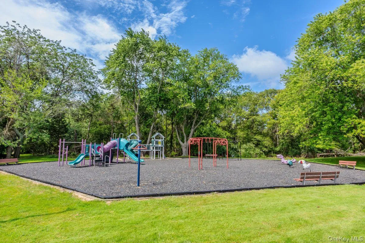 Strathmore Court Homeowners Association Playground Strathmore Court Homeowners Association Playground