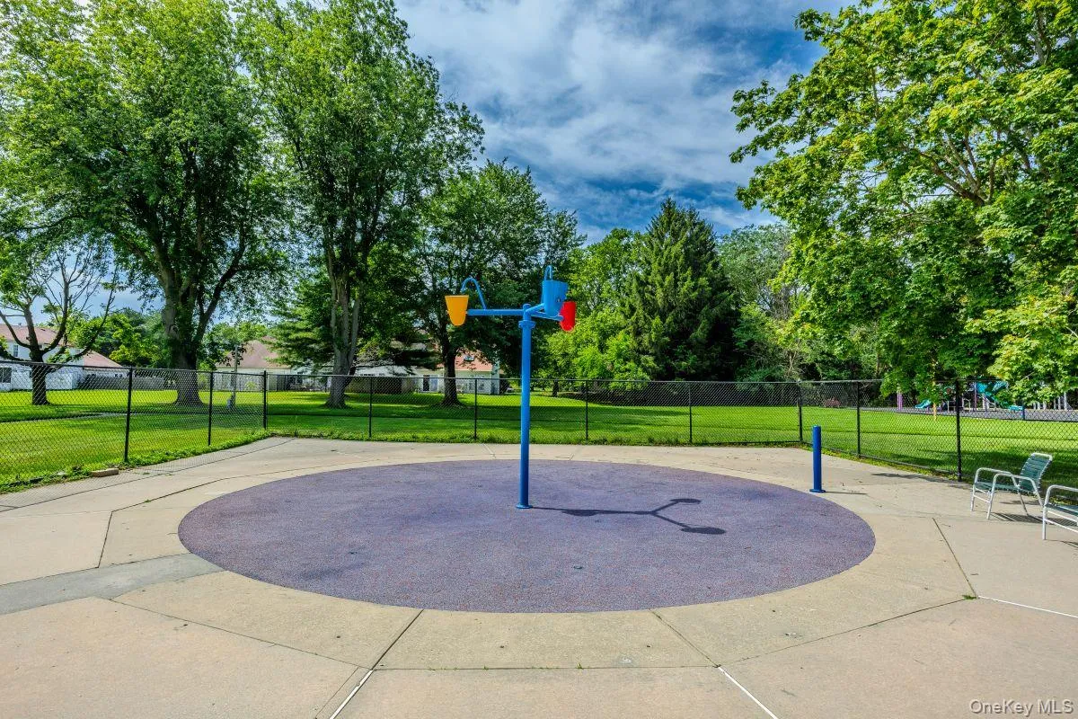 Strathmore Court Homeowners Association Splash Pad Strathmore Court Homeowners Association Splash Pad