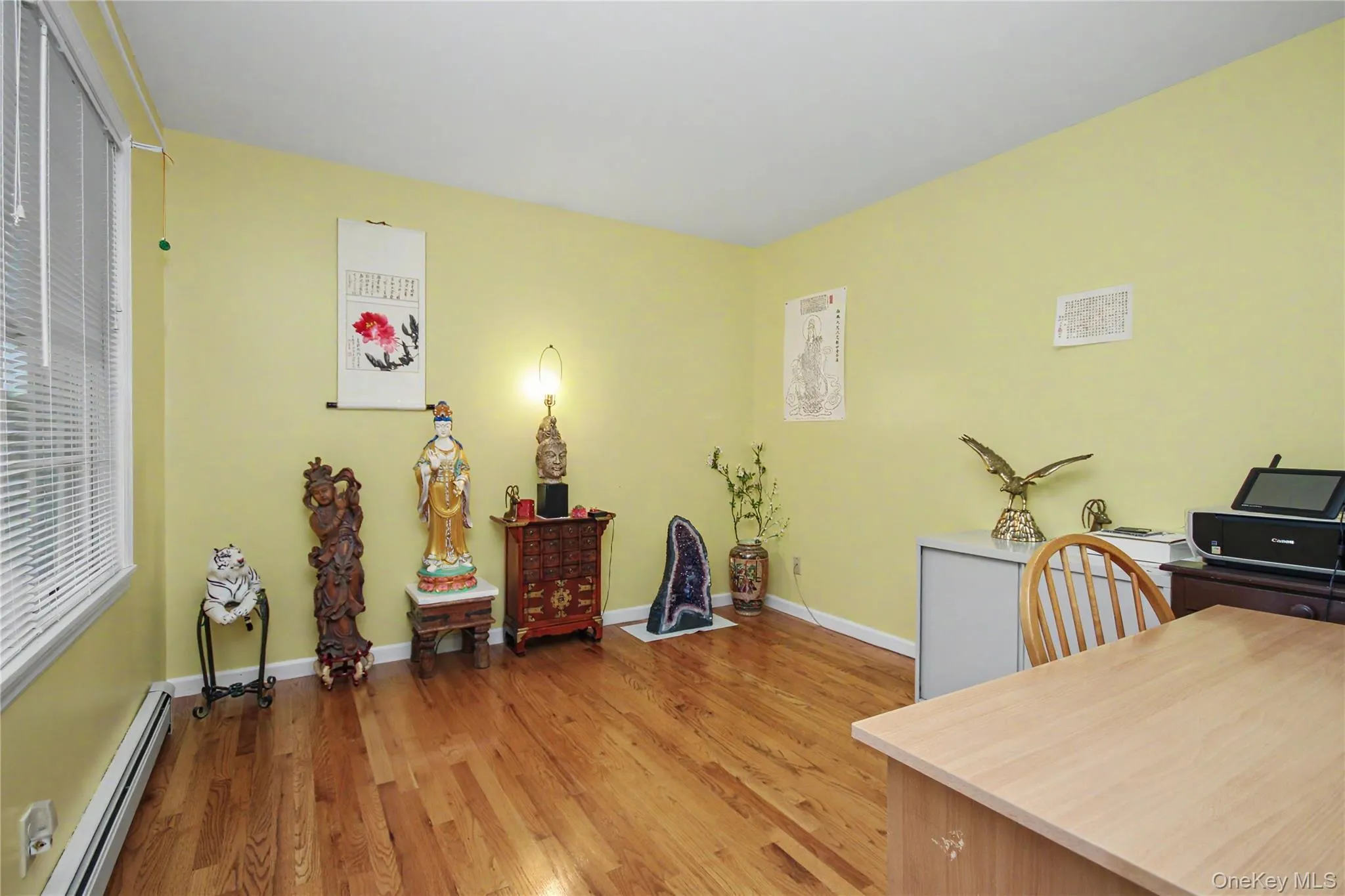 Home Office or Den Home Office or Den