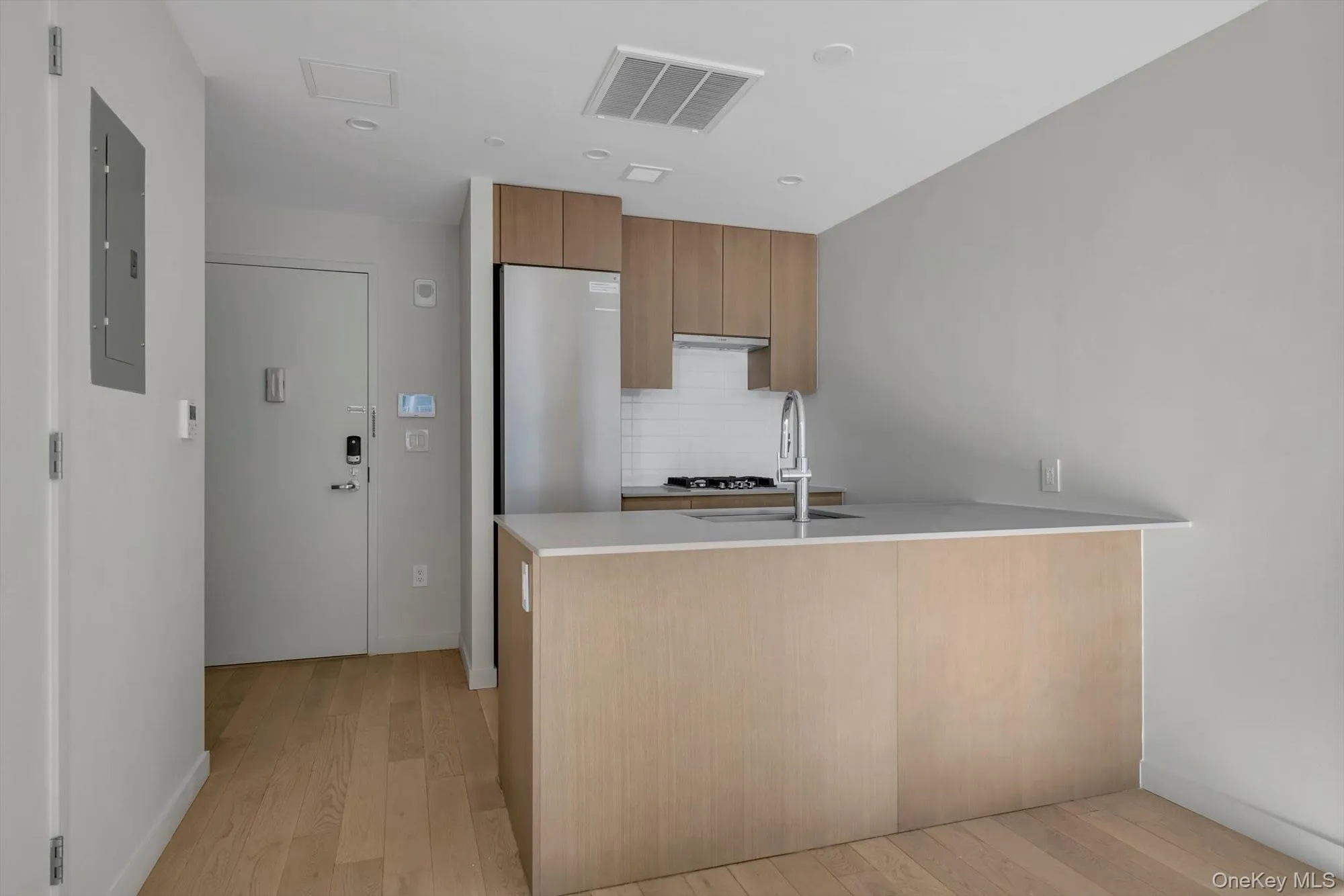 13102A 40th Road, New York, NY, 1 Bedroom Bedrooms, 2 Rooms Rooms,1 BathroomBathrooms,Residential,For Rent,40th,0,1047384 13102A 40th Road, New York, NY, 1 Bedroom Bedrooms, 2 Rooms Rooms,1 BathroomBathrooms,Residential,For Rent,40th,0,1047384