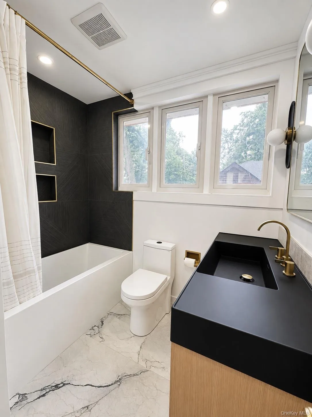 74 Linmouth Road, Hempstead, NY, 3 Bedrooms Bedrooms, 9 Rooms Rooms,1 BathroomBathrooms,Residential,For Rent,Linmouth,0,1047386 74 Linmouth Road, Hempstead, NY, 3 Bedrooms Bedrooms, 9 Rooms Rooms,1 BathroomBathrooms,Residential,For Rent,Linmouth,0,1047386