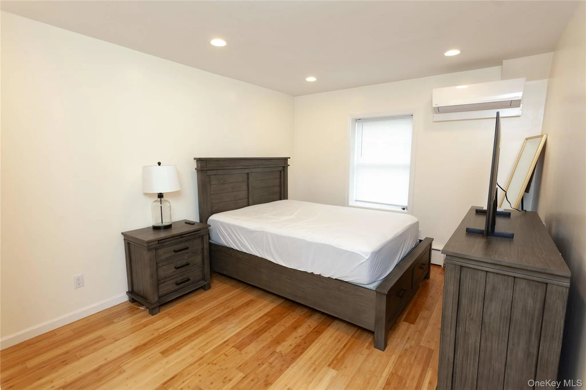335 Olive Street, Long Beach, NY, 3 Bedrooms Bedrooms, 5 Rooms Rooms,2 BathroomsBathrooms,Residential Lease,For Rent,Olive,0,1047388 335 Olive Street, Long Beach, NY, 3 Bedrooms Bedrooms, 5 Rooms Rooms,2 BathroomsBathrooms,Residential Lease,For Rent,Olive,0,1047388