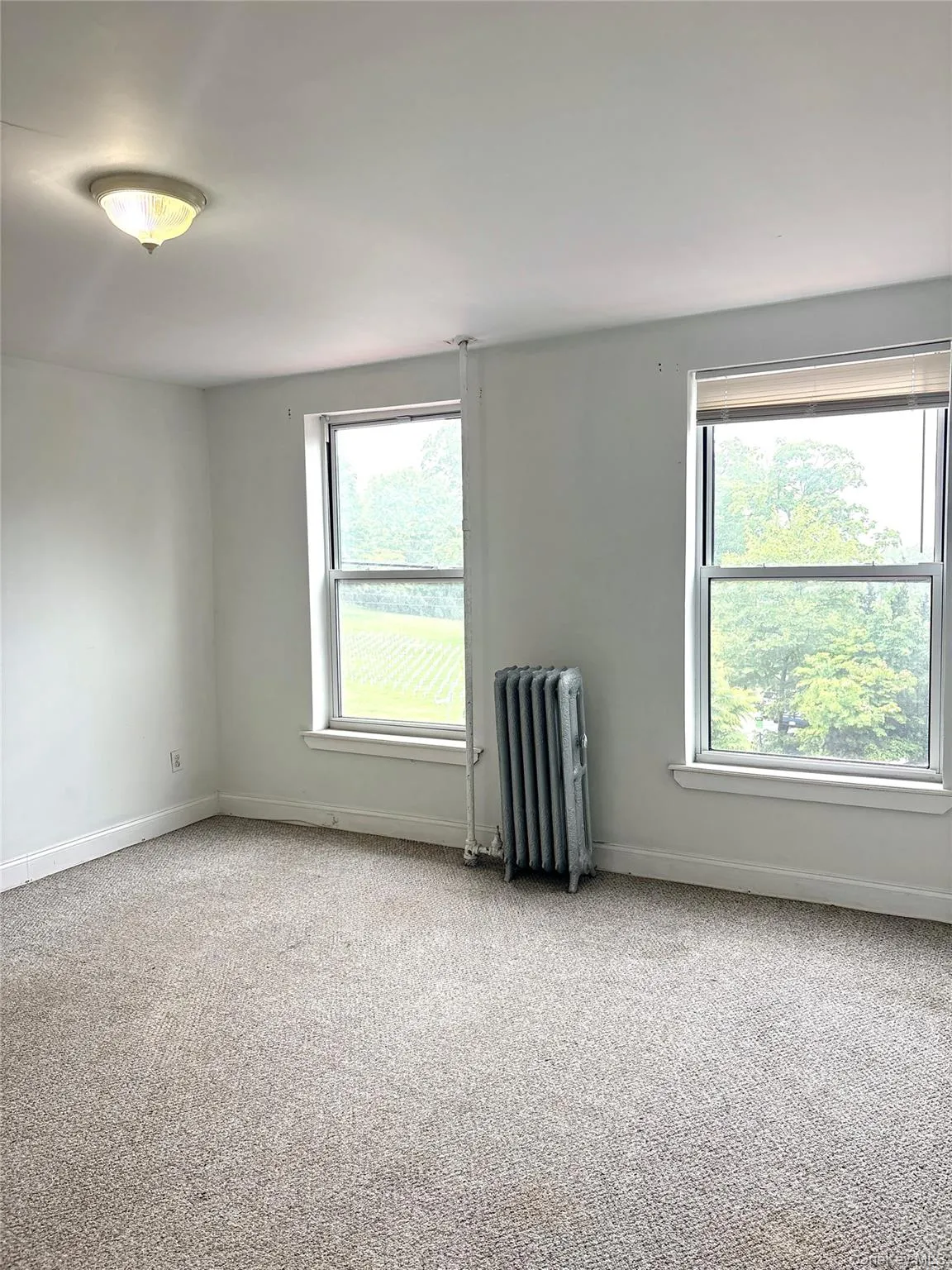 Bedroom or living room Bedroom or living room
