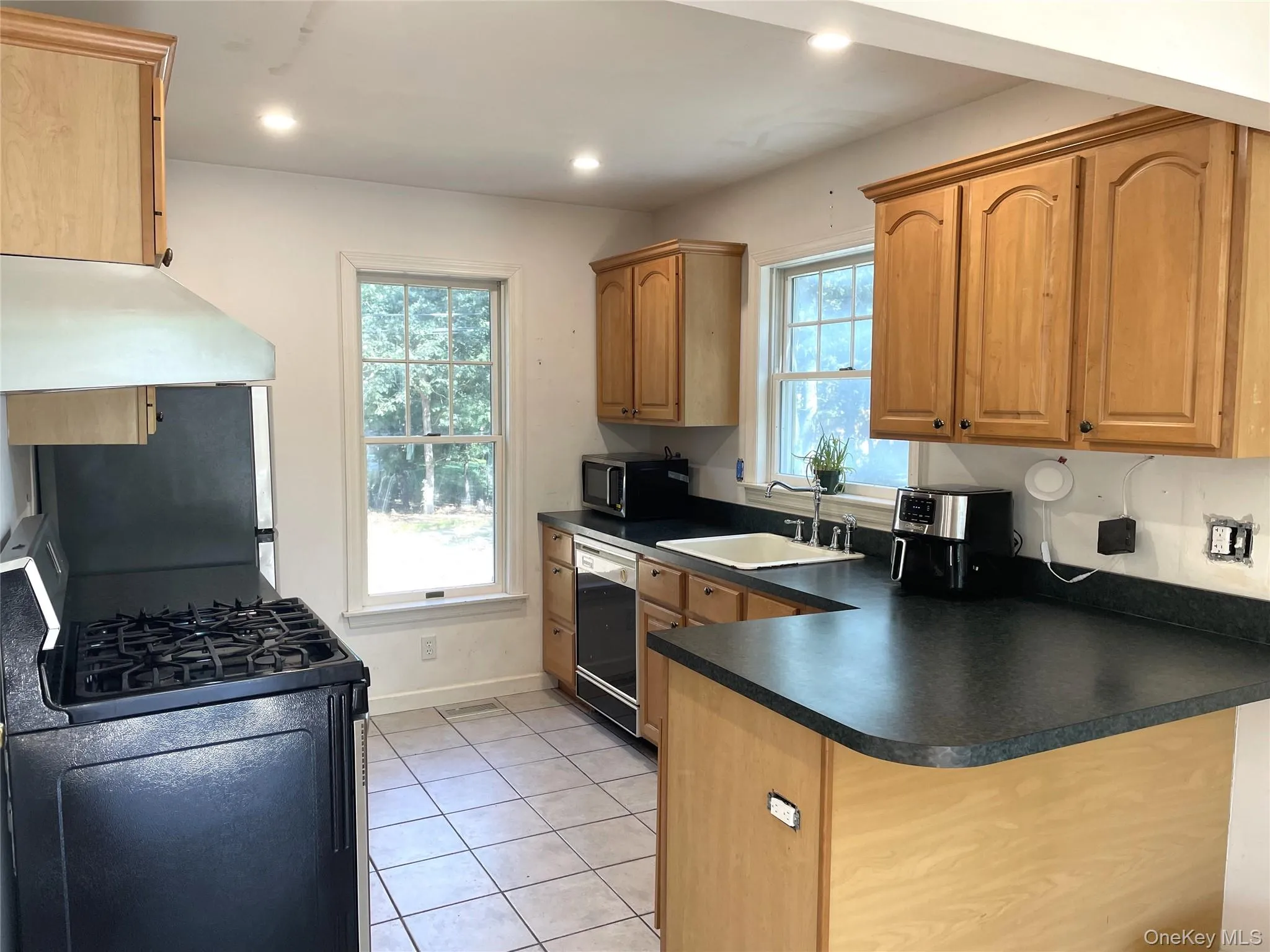 9 Wood Lot Lane, East Hampton, NY, 2 Bedrooms Bedrooms, 6 Rooms Rooms,2 BathroomsBathrooms,Residential,For Rent,Wood Lot Lane,0,1047415 9 Wood Lot Lane, East Hampton, NY, 2 Bedrooms Bedrooms, 6 Rooms Rooms,2 BathroomsBathrooms,Residential,For Rent,Wood Lot Lane,0,1047415