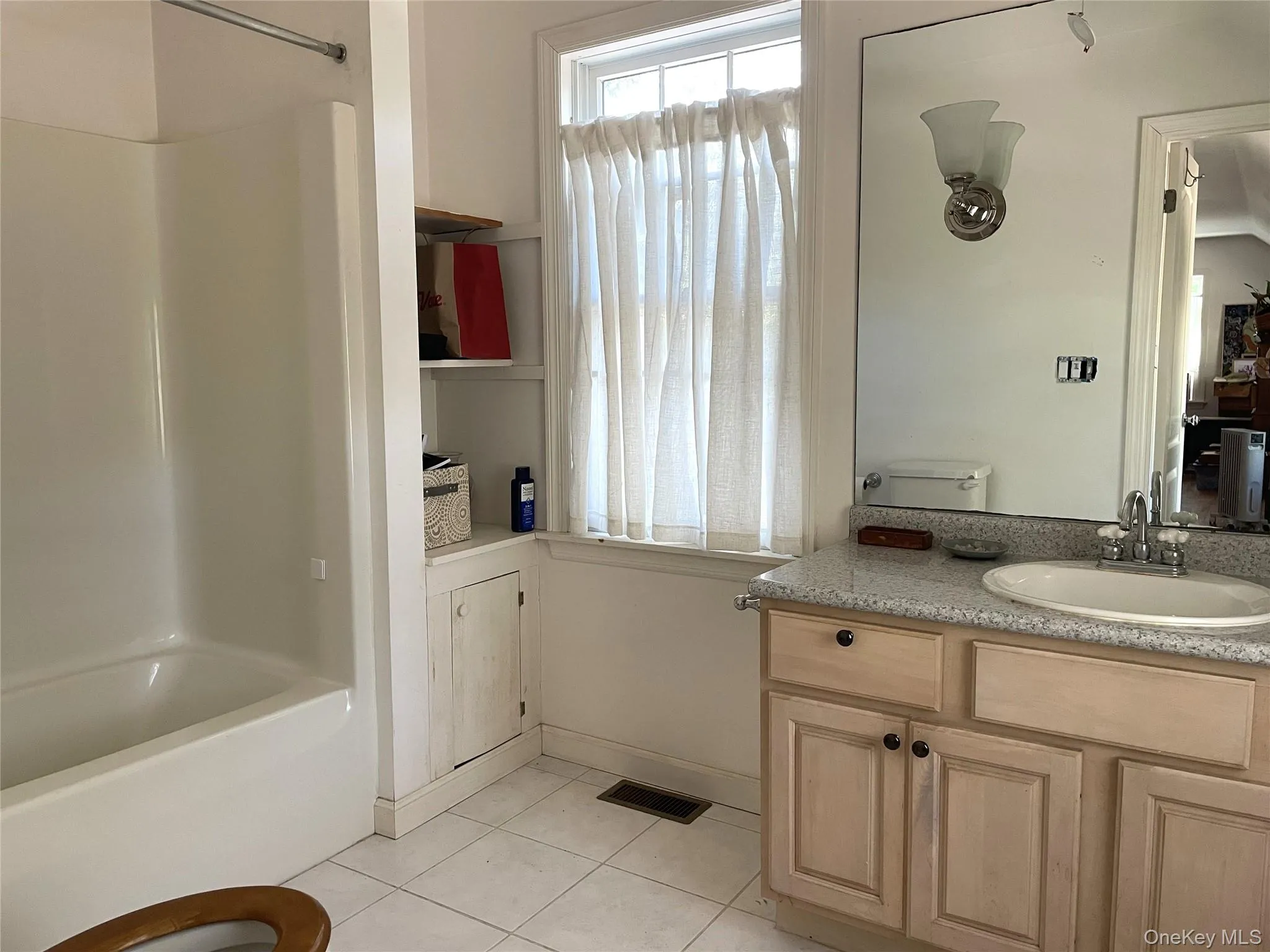 9 Wood Lot Lane, East Hampton, NY, 2 Bedrooms Bedrooms, 6 Rooms Rooms,2 BathroomsBathrooms,Residential,For Rent,Wood Lot Lane,0,1047415 9 Wood Lot Lane, East Hampton, NY, 2 Bedrooms Bedrooms, 6 Rooms Rooms,2 BathroomsBathrooms,Residential,For Rent,Wood Lot Lane,0,1047415