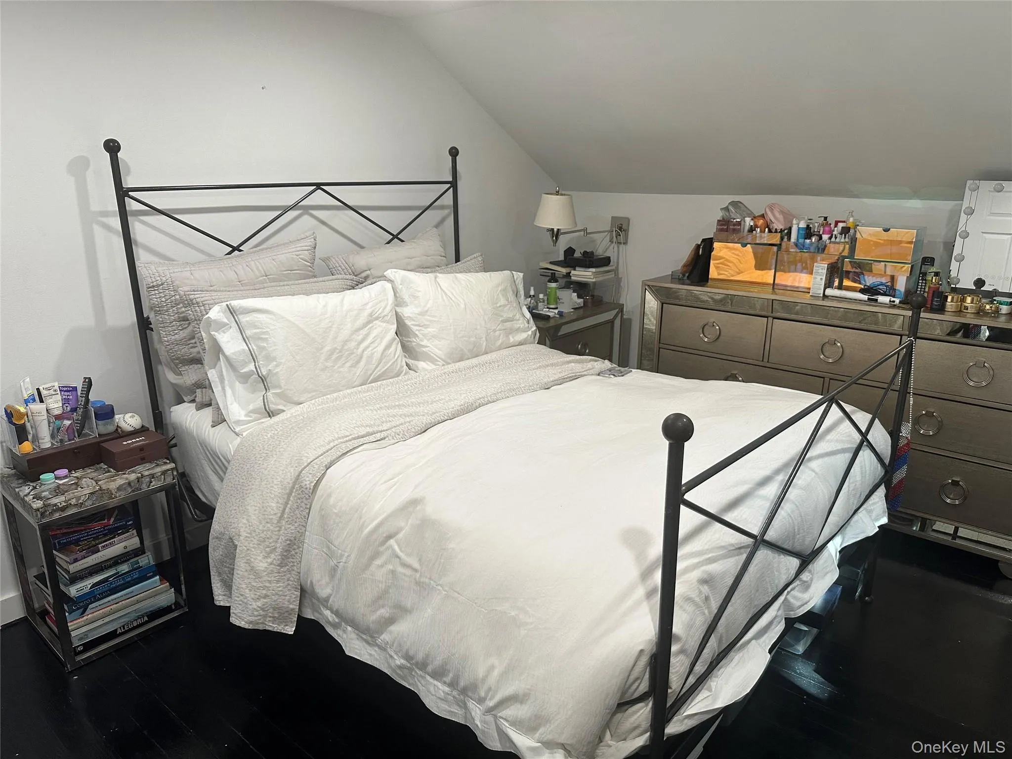 970 Main Street, Riverhead, NY, 3 Bedrooms Bedrooms, 7 Rooms Rooms,1 BathroomBathrooms,Residential,For Rent,Main,0,1047424 970 Main Street, Riverhead, NY, 3 Bedrooms Bedrooms, 7 Rooms Rooms,1 BathroomBathrooms,Residential,For Rent,Main,0,1047424