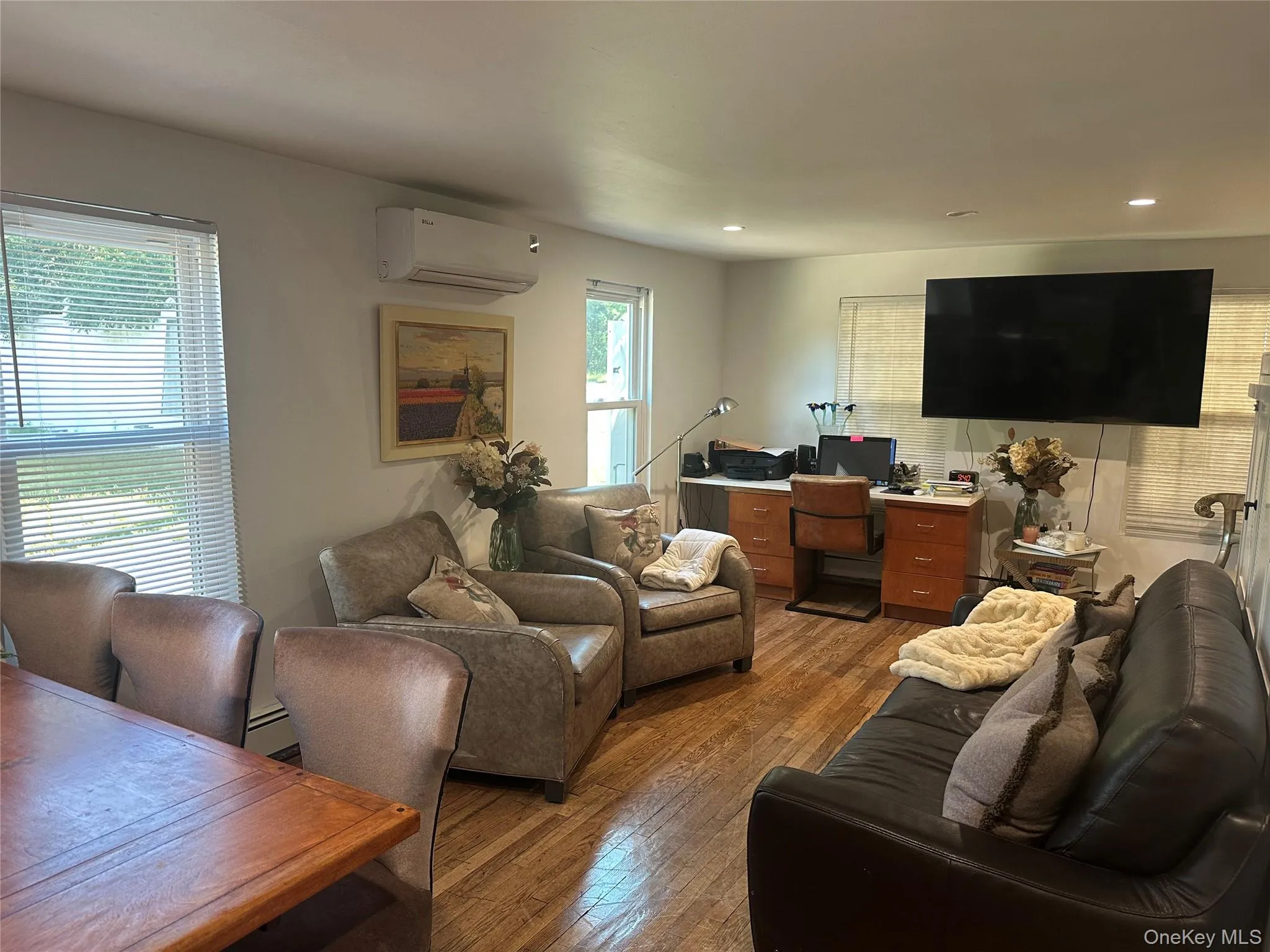 970 Main Street, Riverhead, NY, 3 Bedrooms Bedrooms, 7 Rooms Rooms,1 BathroomBathrooms,Residential,For Rent,Main,0,1047424 970 Main Street, Riverhead, NY, 3 Bedrooms Bedrooms, 7 Rooms Rooms,1 BathroomBathrooms,Residential,For Rent,Main,0,1047424