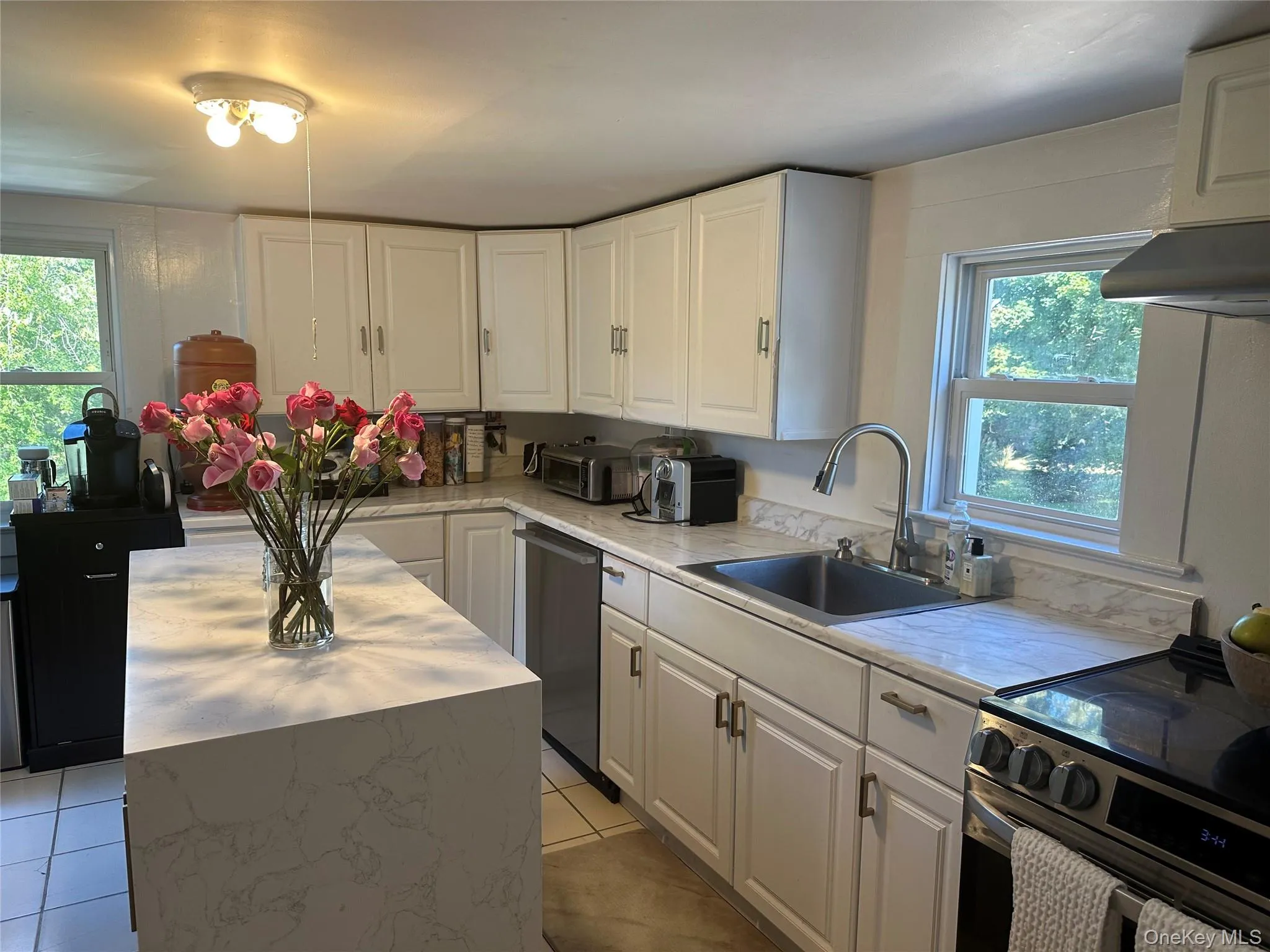 970 Main Street, Riverhead, NY, 3 Bedrooms Bedrooms, 7 Rooms Rooms,1 BathroomBathrooms,Residential,For Rent,Main,0,1047424 970 Main Street, Riverhead, NY, 3 Bedrooms Bedrooms, 7 Rooms Rooms,1 BathroomBathrooms,Residential,For Rent,Main,0,1047424