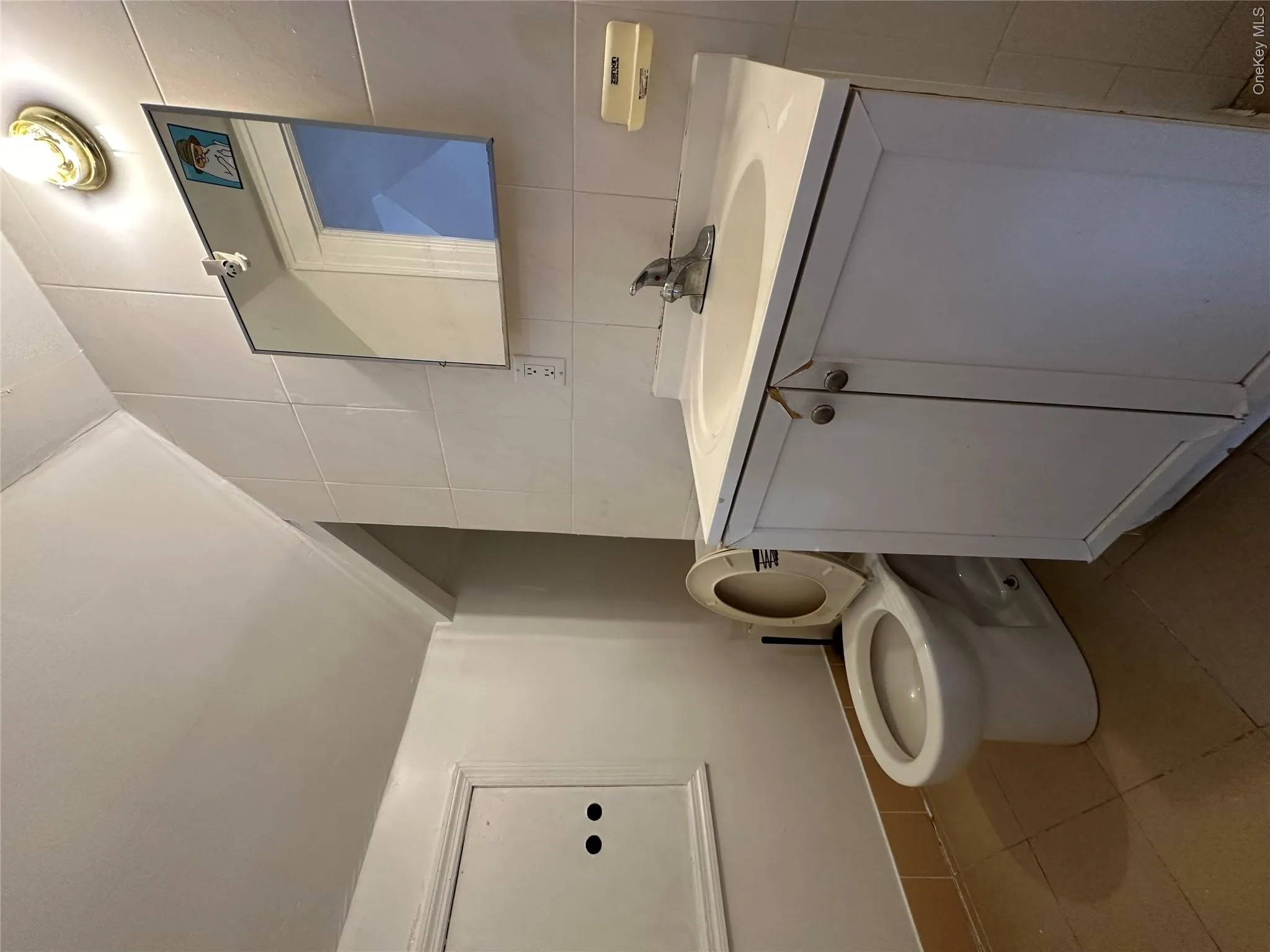56-17 136th Street, New York, NY, 3 Bedrooms Bedrooms, 5 Rooms Rooms,2 BathroomsBathrooms,Residential Lease,For Rent,136th,0,1047426 56-17 136th Street, New York, NY, 3 Bedrooms Bedrooms, 5 Rooms Rooms,2 BathroomsBathrooms,Residential Lease,For Rent,136th,0,1047426