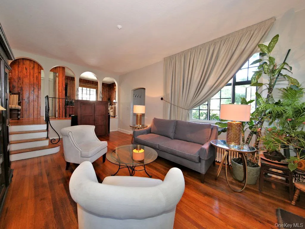 1315 Langdon Lane, Mamaroneck, NY, 3 Bedrooms Bedrooms, 6 Rooms Rooms,2 BathroomsBathrooms,Residential,For Rent,Langdon,0,1047430 1315 Langdon Lane, Mamaroneck, NY, 3 Bedrooms Bedrooms, 6 Rooms Rooms,2 BathroomsBathrooms,Residential,For Rent,Langdon,0,1047430