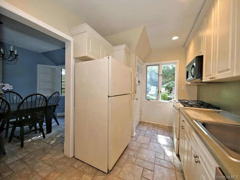 1315 Langdon Lane, Mamaroneck, NY, 3 Bedrooms Bedrooms, 6 Rooms Rooms,2 BathroomsBathrooms,Residential,For Rent,Langdon,0,1047430 1315 Langdon Lane, Mamaroneck, NY, 3 Bedrooms Bedrooms, 6 Rooms Rooms,2 BathroomsBathrooms,Residential,For Rent,Langdon,0,1047430