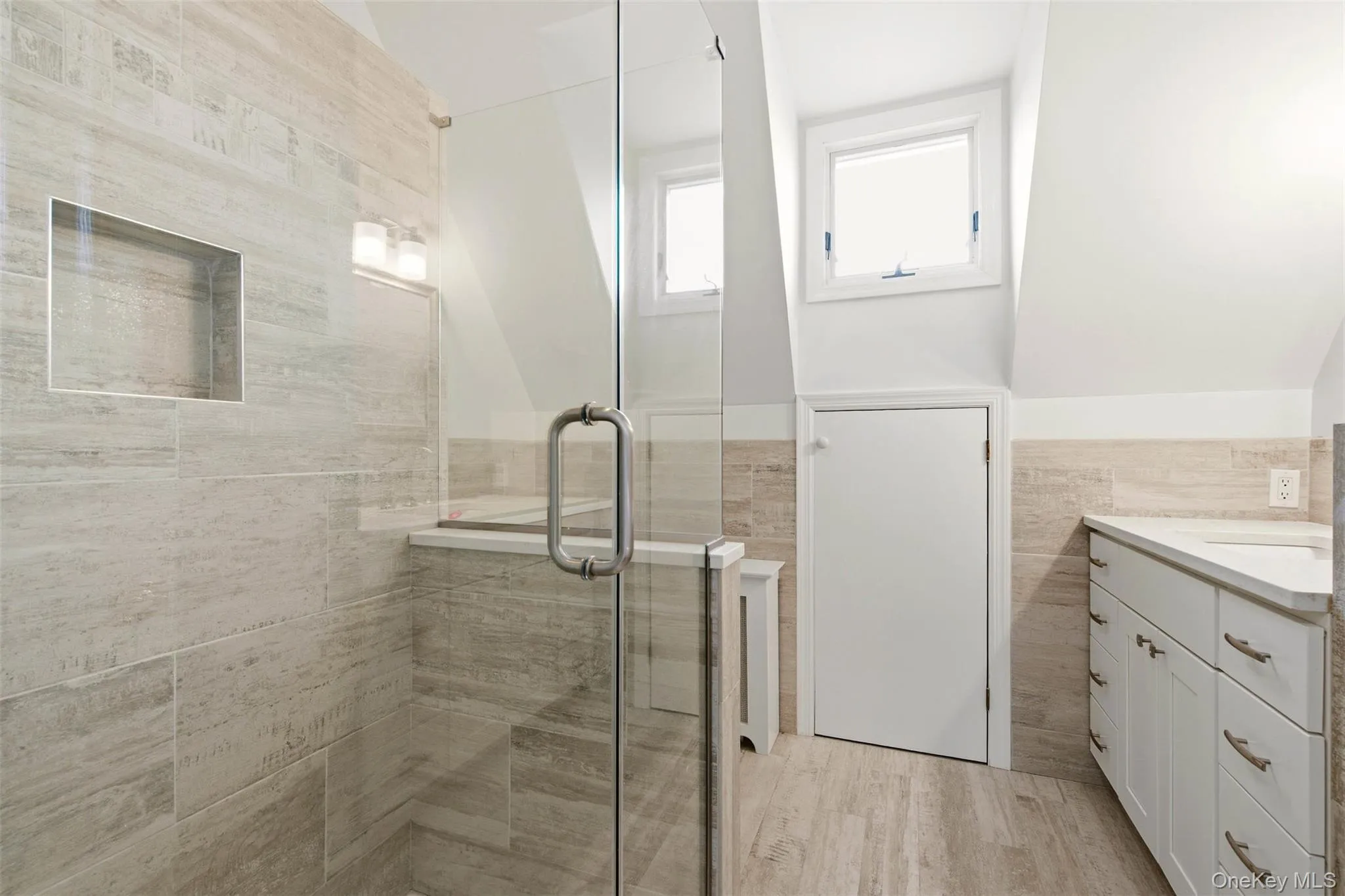 Full Family Bath Full Family Bath