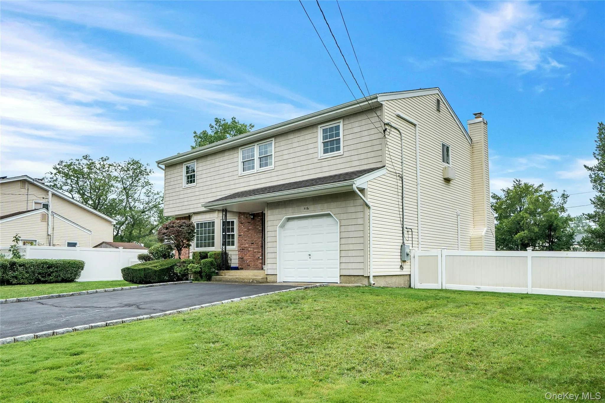 416 Old Country Road, Babylon, NY, 4 Bedrooms Bedrooms, 12 Rooms Rooms,2 BathroomsBathrooms,Residential,For Rent,Old Country,0,1047436 416 Old Country Road, Babylon, NY, 4 Bedrooms Bedrooms, 12 Rooms Rooms,2 BathroomsBathrooms,Residential,For Rent,Old Country,0,1047436