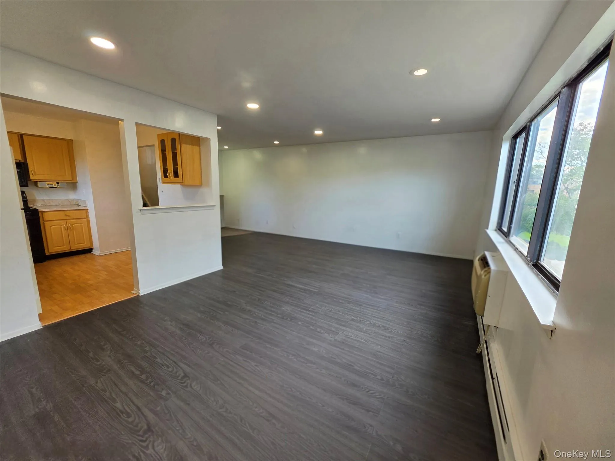 153-14 83rd Street, New York, NY, 3 Bedrooms Bedrooms, 9 Rooms Rooms,2 BathroomsBathrooms,Residential,For Rent,83rd,0,1047440 153-14 83rd Street, New York, NY, 3 Bedrooms Bedrooms, 9 Rooms Rooms,2 BathroomsBathrooms,Residential,For Rent,83rd,0,1047440