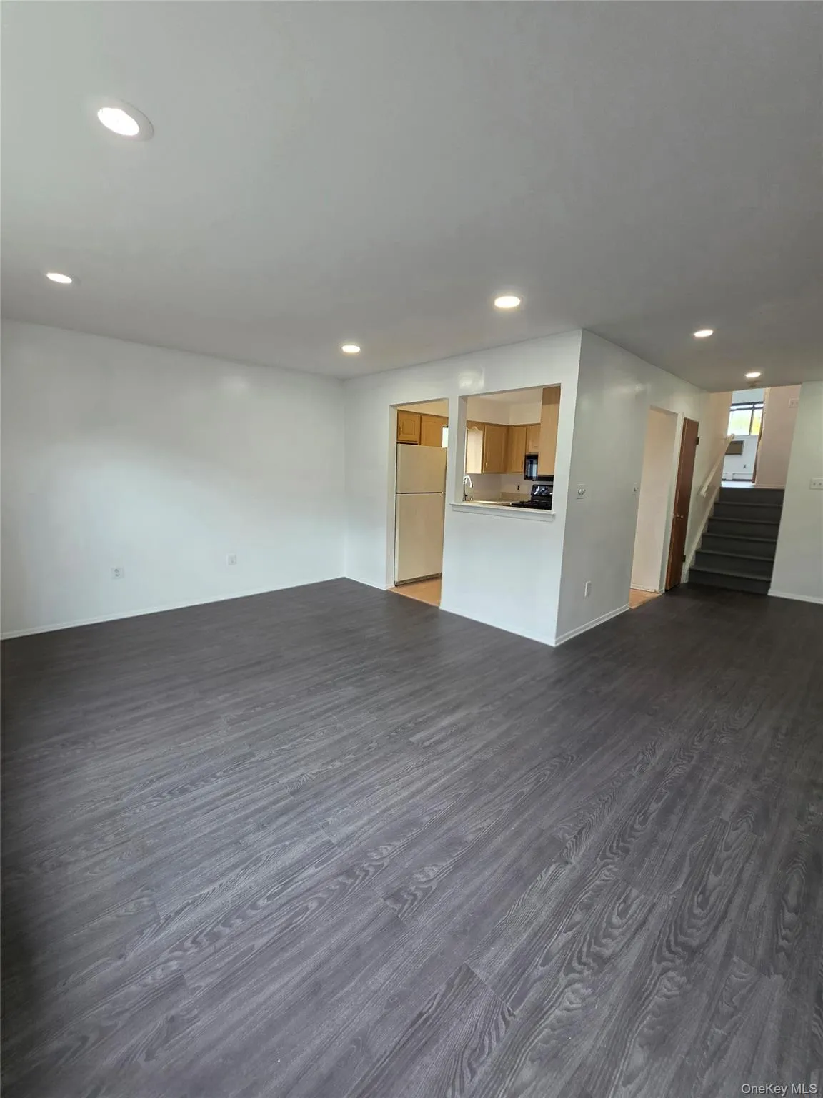 153-14 83rd Street, New York, NY, 3 Bedrooms Bedrooms, 9 Rooms Rooms,2 BathroomsBathrooms,Residential,For Rent,83rd,0,1047440 153-14 83rd Street, New York, NY, 3 Bedrooms Bedrooms, 9 Rooms Rooms,2 BathroomsBathrooms,Residential,For Rent,83rd,0,1047440