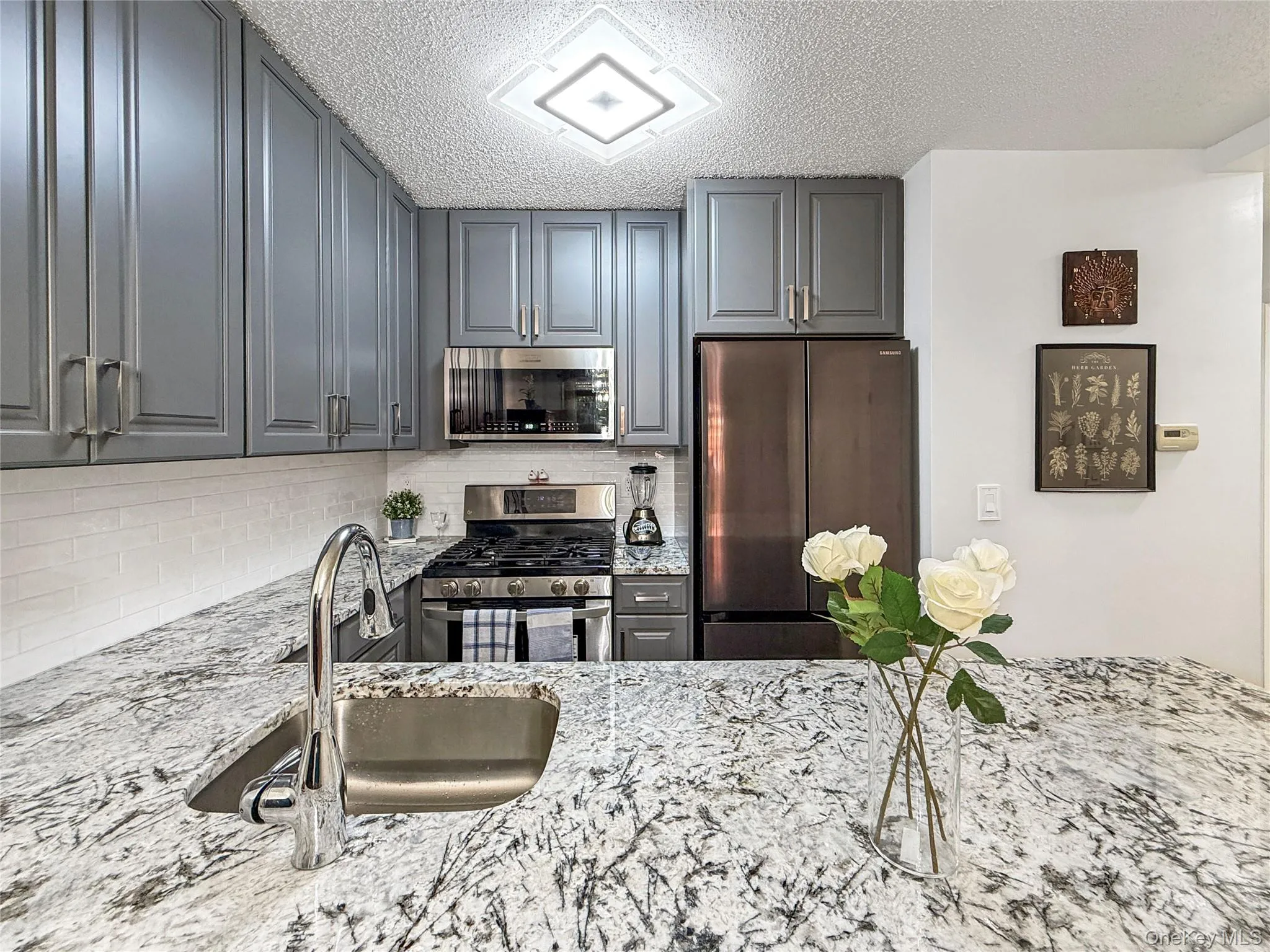1895 Vyse Avenue, New York, NY, 2 Bedrooms Bedrooms, 3 Rooms Rooms,1 BathroomBathrooms,Residential,For Rent,Vyse,0,1047449 1895 Vyse Avenue, New York, NY, 2 Bedrooms Bedrooms, 3 Rooms Rooms,1 BathroomBathrooms,Residential,For Rent,Vyse,0,1047449