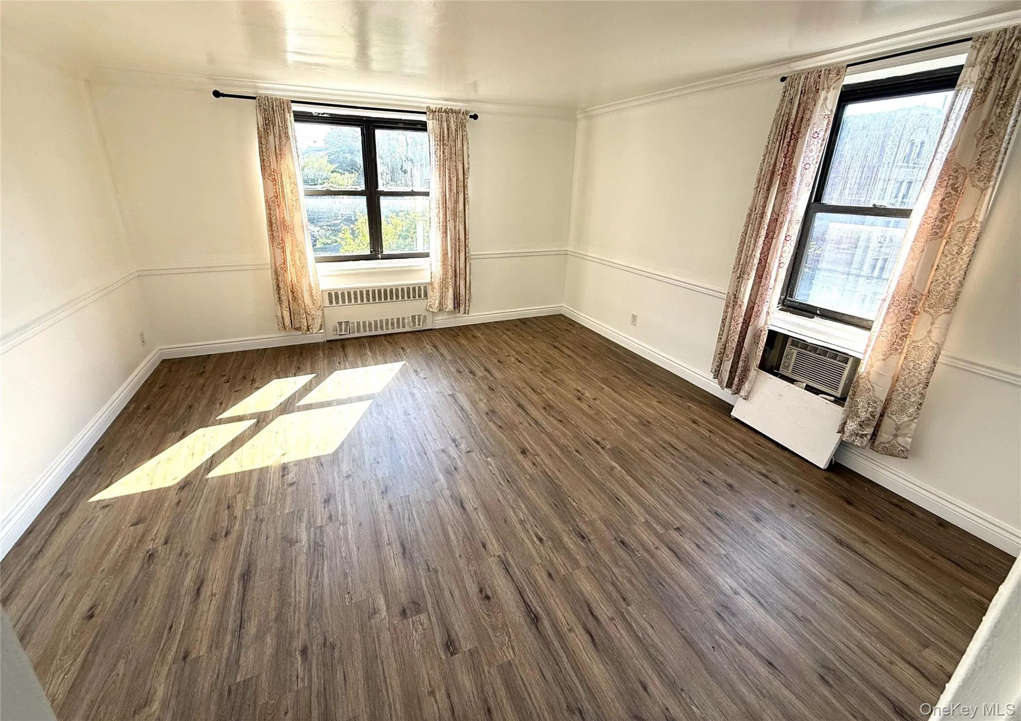 Spacious bedroom. Spacious bedroom.