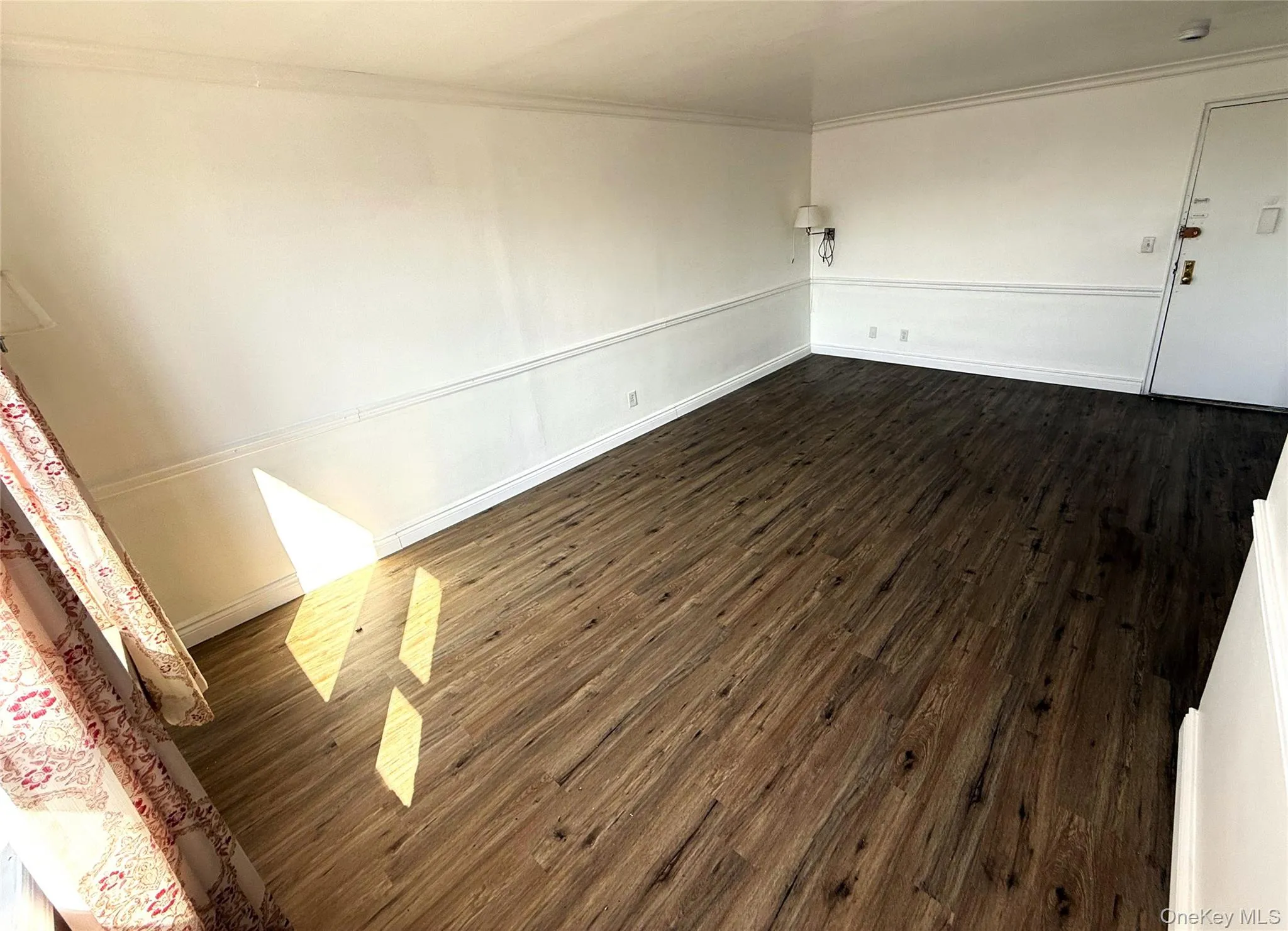 Open floor plan dining space. Open floor plan dining space.