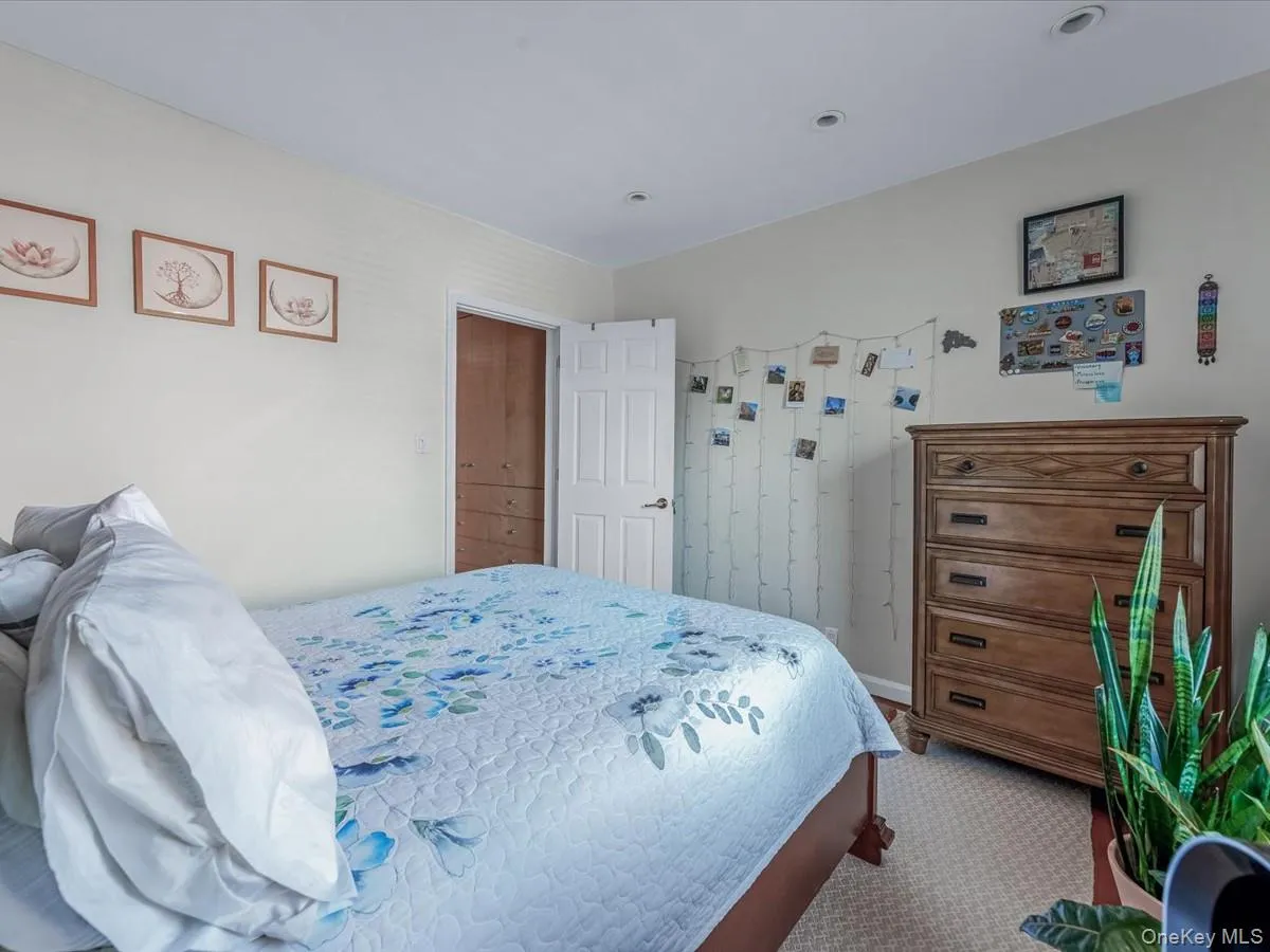 9524 Fort Hamilton Parkway, New York, NY, 1 Bedroom Bedrooms, 4 Rooms Rooms,1 BathroomBathrooms,Residential,For Rent,Fort Hamilton,0,1047456 9524 Fort Hamilton Parkway, New York, NY, 1 Bedroom Bedrooms, 4 Rooms Rooms,1 BathroomBathrooms,Residential,For Rent,Fort Hamilton,0,1047456
