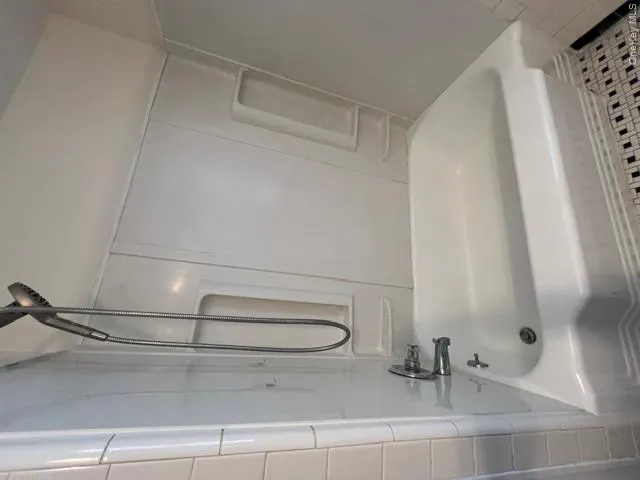 27 Washington Avenue, Ramapo, NY, 2 Bedrooms Bedrooms, 5 Rooms Rooms,1 BathroomBathrooms,Residential Lease,For Rent,Washington,0,1047457 27 Washington Avenue, Ramapo, NY, 2 Bedrooms Bedrooms, 5 Rooms Rooms,1 BathroomBathrooms,Residential Lease,For Rent,Washington,0,1047457