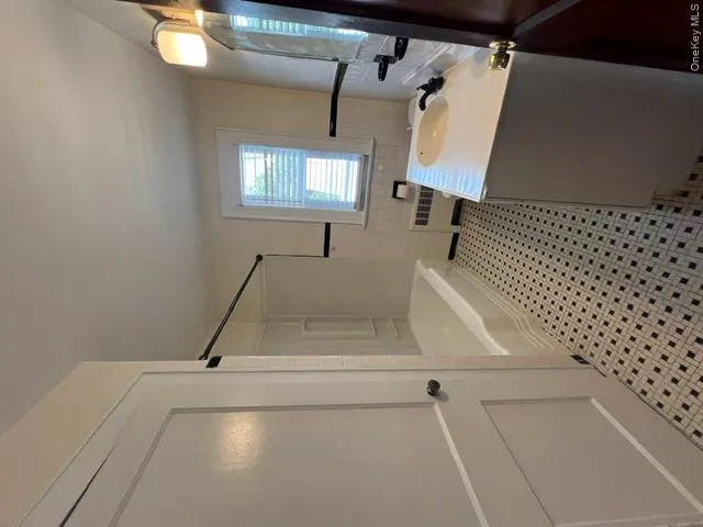 27 Washington Avenue, Ramapo, NY, 2 Bedrooms Bedrooms, 5 Rooms Rooms,1 BathroomBathrooms,Residential Lease,For Rent,Washington,0,1047457 27 Washington Avenue, Ramapo, NY, 2 Bedrooms Bedrooms, 5 Rooms Rooms,1 BathroomBathrooms,Residential Lease,For Rent,Washington,0,1047457