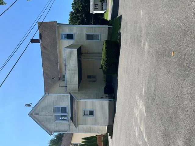 27 Washington Avenue, Ramapo, NY, 2 Bedrooms Bedrooms, 5 Rooms Rooms,1 BathroomBathrooms,Residential Lease,For Rent,Washington,0,1047457 27 Washington Avenue, Ramapo, NY, 2 Bedrooms Bedrooms, 5 Rooms Rooms,1 BathroomBathrooms,Residential Lease,For Rent,Washington,0,1047457