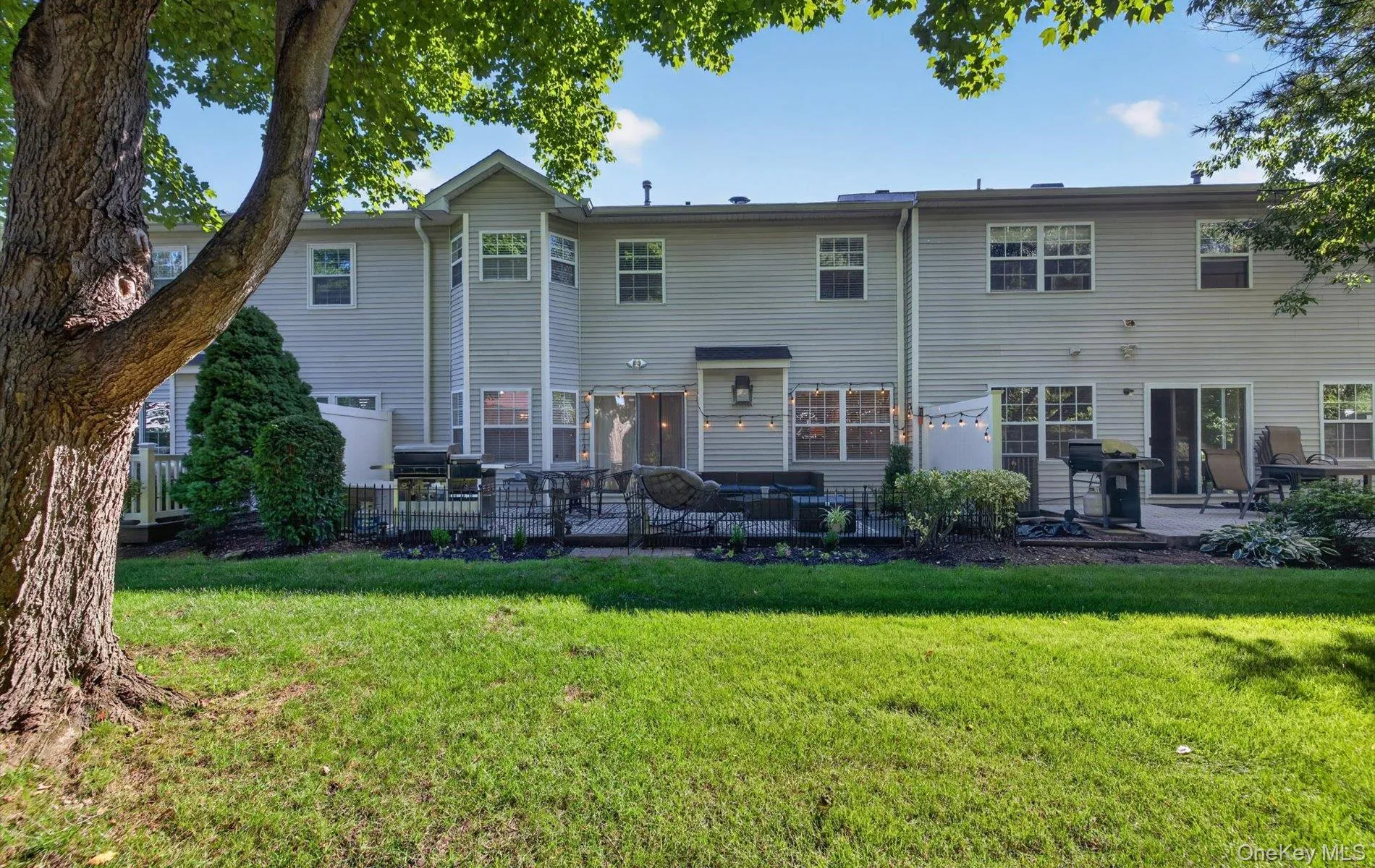 5 Monitor Road, Smithtown, NY, 2 Bedrooms Bedrooms, 5 Rooms Rooms,2 BathroomsBathrooms,Residential,For Rent,Monitor,0,1047459 5 Monitor Road, Smithtown, NY, 2 Bedrooms Bedrooms, 5 Rooms Rooms,2 BathroomsBathrooms,Residential,For Rent,Monitor,0,1047459
