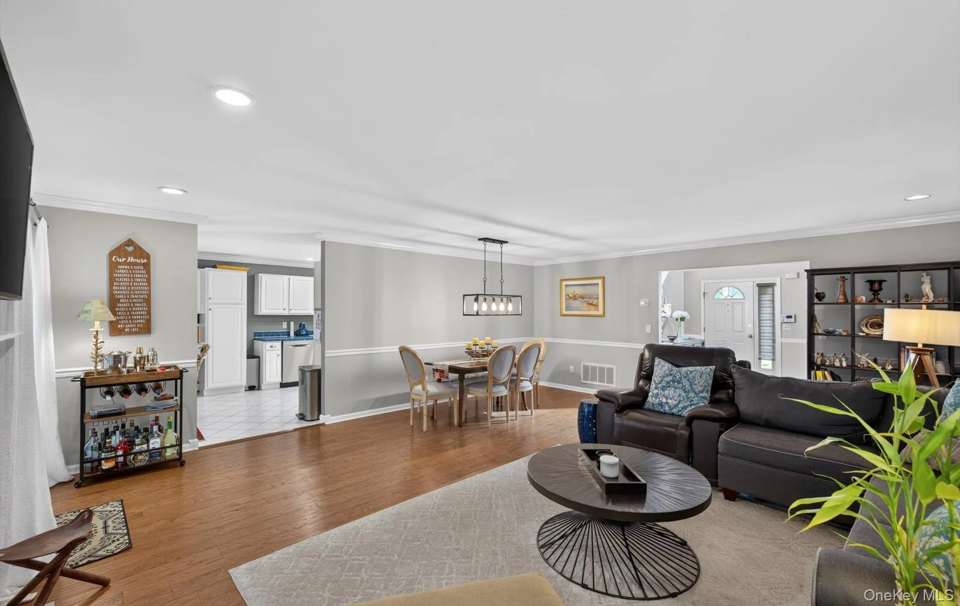 5 Monitor Road, Smithtown, NY, 2 Bedrooms Bedrooms, 5 Rooms Rooms,2 BathroomsBathrooms,Residential,For Rent,Monitor,0,1047459 5 Monitor Road, Smithtown, NY, 2 Bedrooms Bedrooms, 5 Rooms Rooms,2 BathroomsBathrooms,Residential,For Rent,Monitor,0,1047459