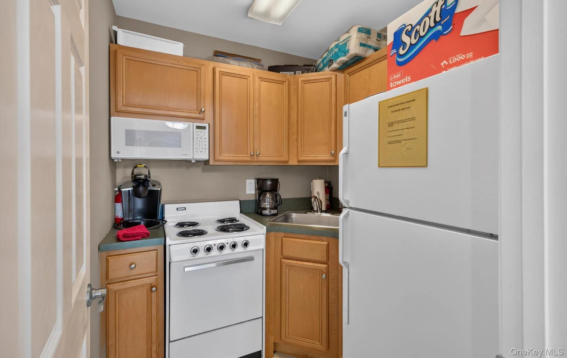 5 Monitor Road, Smithtown, NY, 2 Bedrooms Bedrooms, 5 Rooms Rooms,2 BathroomsBathrooms,Residential,For Rent,Monitor,0,1047459 5 Monitor Road, Smithtown, NY, 2 Bedrooms Bedrooms, 5 Rooms Rooms,2 BathroomsBathrooms,Residential,For Rent,Monitor,0,1047459
