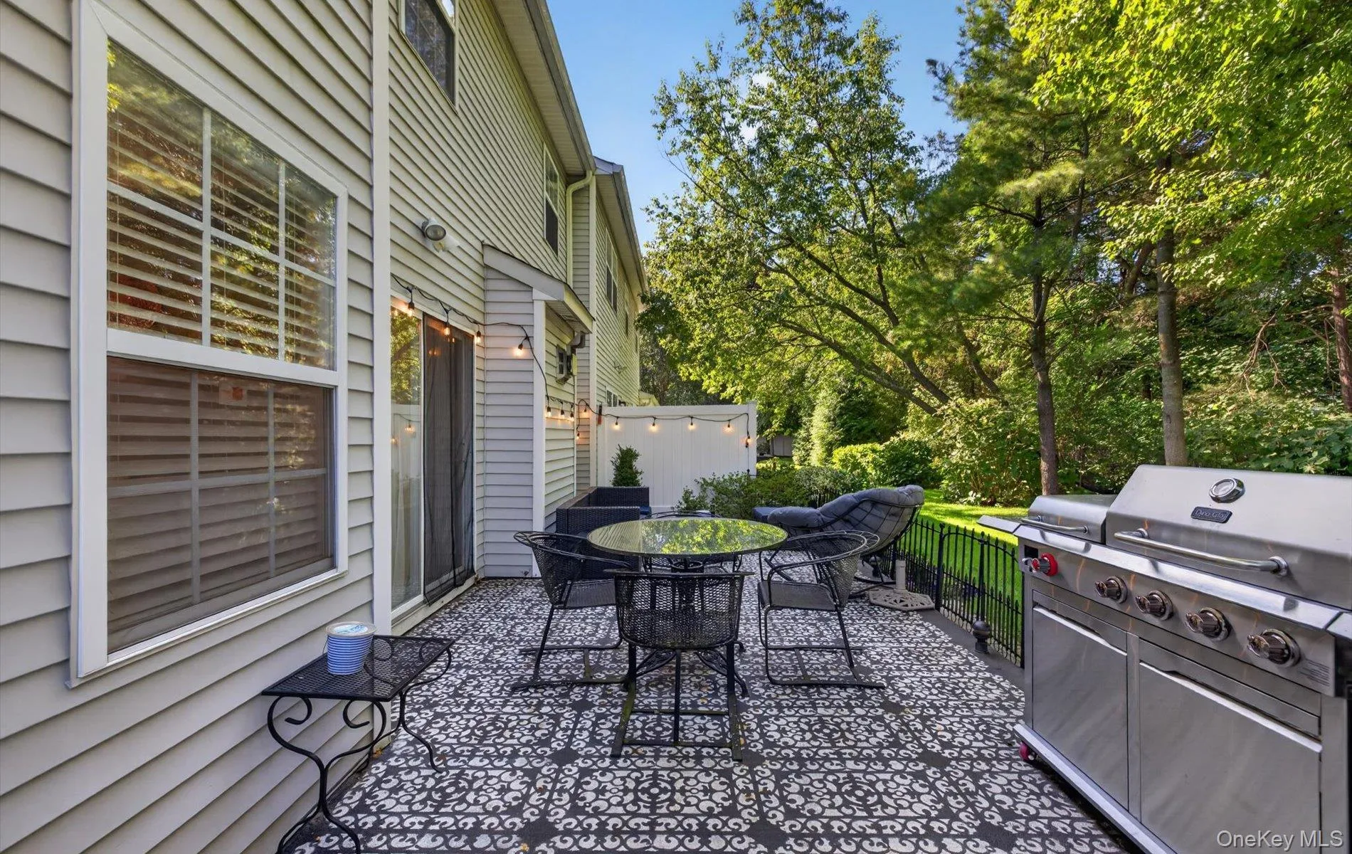 5 Monitor Road, Smithtown, NY, 2 Bedrooms Bedrooms, 5 Rooms Rooms,2 BathroomsBathrooms,Residential,For Rent,Monitor,0,1047459 5 Monitor Road, Smithtown, NY, 2 Bedrooms Bedrooms, 5 Rooms Rooms,2 BathroomsBathrooms,Residential,For Rent,Monitor,0,1047459