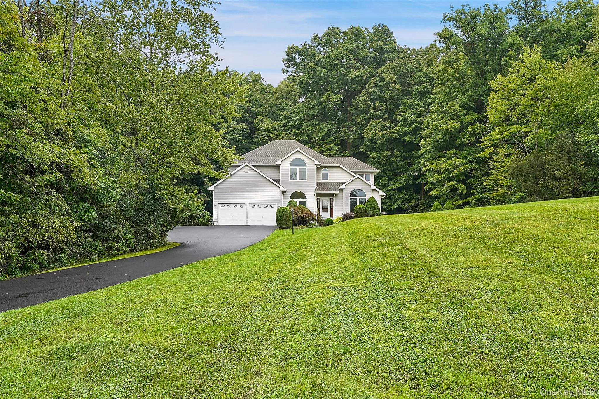 18 Bray Farm Lane, La Grange, NY, 4 Bedrooms Bedrooms, 13 Rooms Rooms,2 BathroomsBathrooms,Residential,For Rent,Bray Farm,0,1047464 18 Bray Farm Lane, La Grange, NY, 4 Bedrooms Bedrooms, 13 Rooms Rooms,2 BathroomsBathrooms,Residential,For Rent,Bray Farm,0,1047464