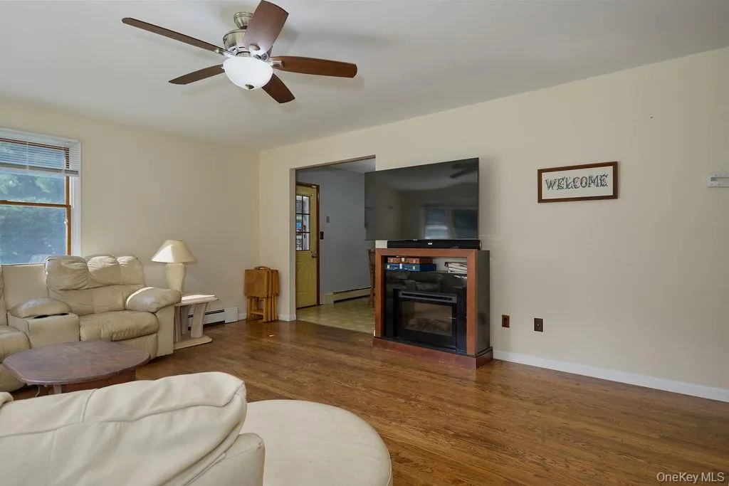 7 Pine Road, Southeast, NY, 3 Bedrooms Bedrooms, 9 Rooms Rooms,2 BathroomsBathrooms,Residential,For Rent,Pine,0,1047465 7 Pine Road, Southeast, NY, 3 Bedrooms Bedrooms, 9 Rooms Rooms,2 BathroomsBathrooms,Residential,For Rent,Pine,0,1047465