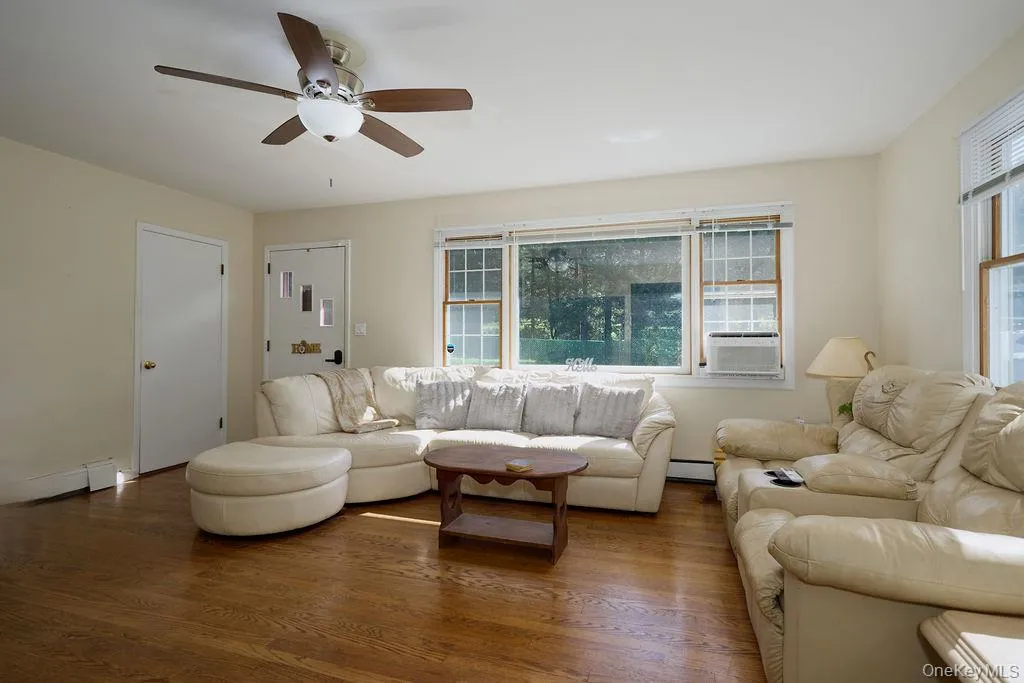 7 Pine Road, Southeast, NY, 3 Bedrooms Bedrooms, 9 Rooms Rooms,2 BathroomsBathrooms,Residential,For Rent,Pine,0,1047465 7 Pine Road, Southeast, NY, 3 Bedrooms Bedrooms, 9 Rooms Rooms,2 BathroomsBathrooms,Residential,For Rent,Pine,0,1047465