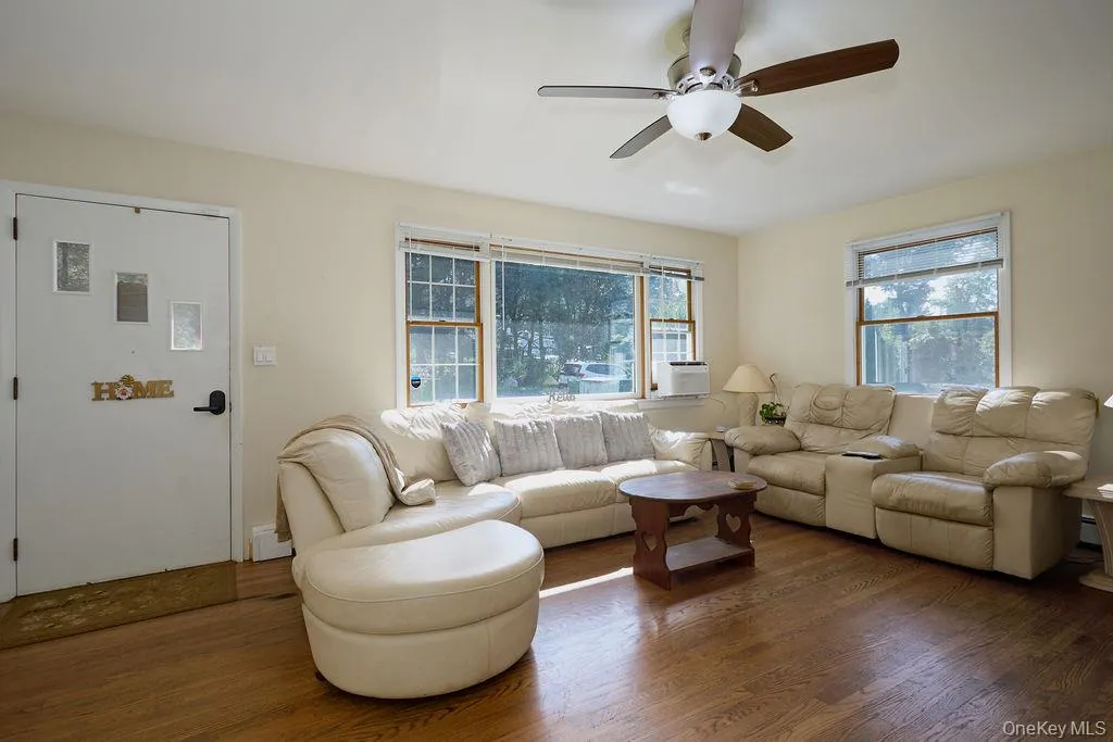 7 Pine Road, Southeast, NY, 3 Bedrooms Bedrooms, 9 Rooms Rooms,2 BathroomsBathrooms,Residential,For Rent,Pine,0,1047465 7 Pine Road, Southeast, NY, 3 Bedrooms Bedrooms, 9 Rooms Rooms,2 BathroomsBathrooms,Residential,For Rent,Pine,0,1047465