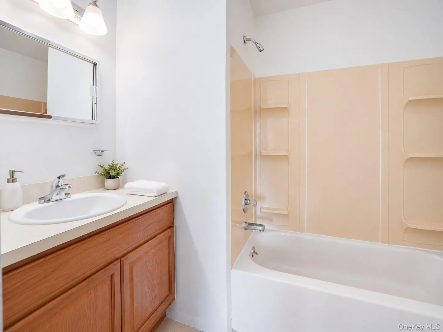 12 Country Place, Yorktown, NY, 2 Bedrooms Bedrooms, 6 Rooms Rooms,2 BathroomsBathrooms,Residential,For Rent,Country,0,1047467 12 Country Place, Yorktown, NY, 2 Bedrooms Bedrooms, 6 Rooms Rooms,2 BathroomsBathrooms,Residential,For Rent,Country,0,1047467