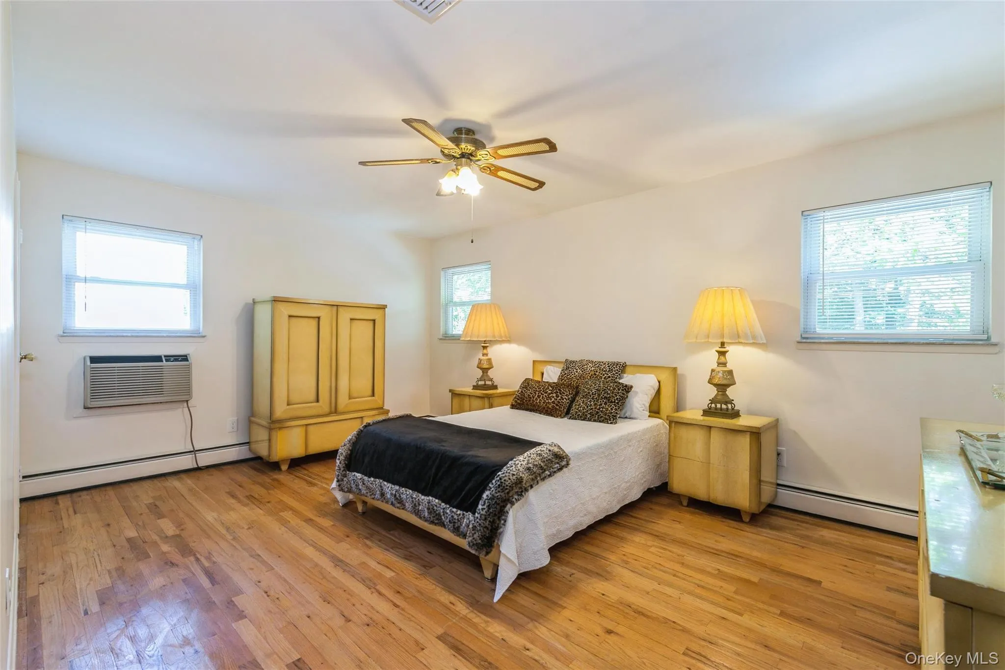 22 Sheryl Crescent, Smithtown, NY, 4 Bedrooms Bedrooms, 8 Rooms Rooms,2 BathroomsBathrooms,Residential,For Rent,Sheryl,0,1047477 22 Sheryl Crescent, Smithtown, NY, 4 Bedrooms Bedrooms, 8 Rooms Rooms,2 BathroomsBathrooms,Residential,For Rent,Sheryl,0,1047477