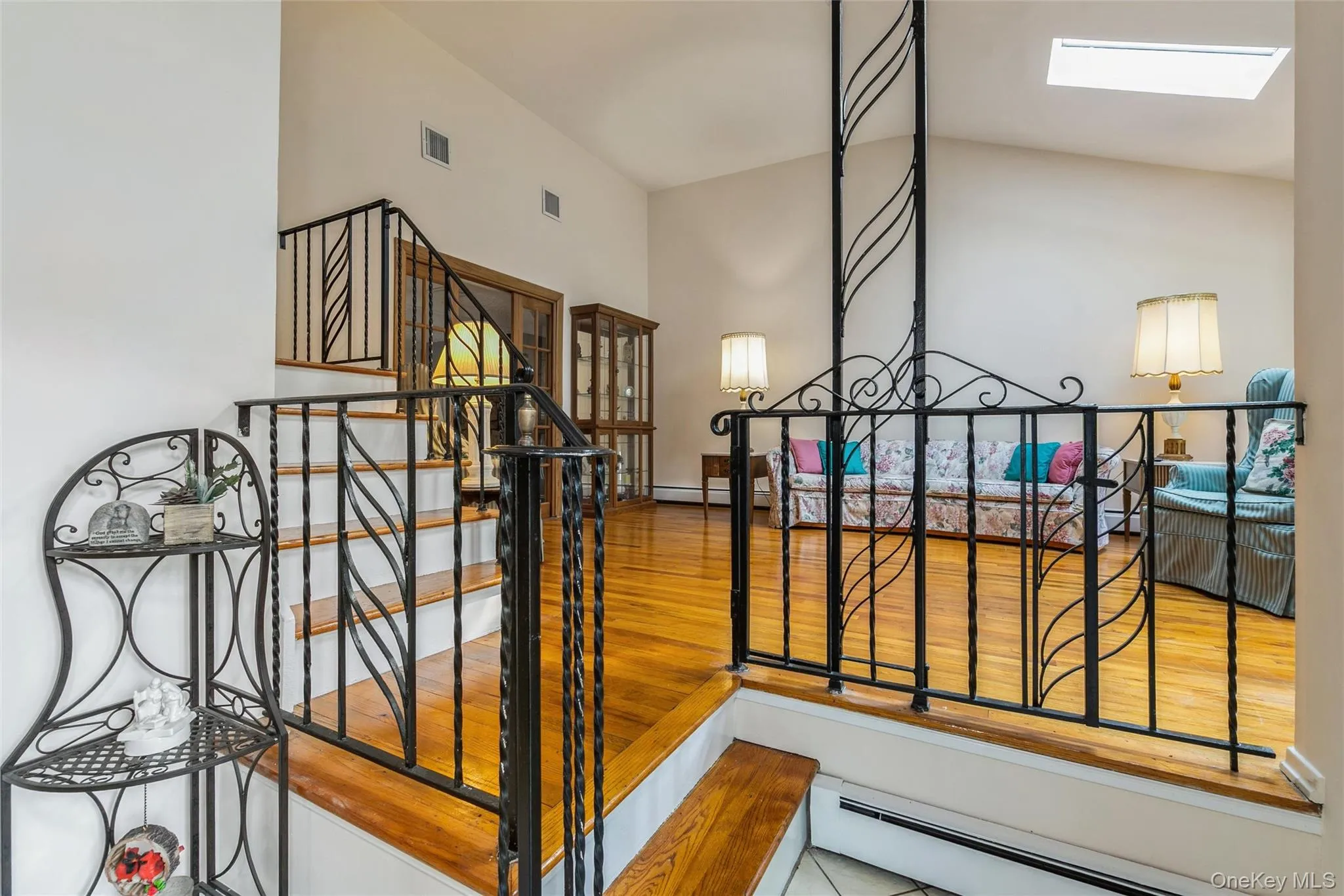 22 Sheryl Crescent, Smithtown, NY, 4 Bedrooms Bedrooms, 8 Rooms Rooms,2 BathroomsBathrooms,Residential,For Rent,Sheryl,0,1047477 22 Sheryl Crescent, Smithtown, NY, 4 Bedrooms Bedrooms, 8 Rooms Rooms,2 BathroomsBathrooms,Residential,For Rent,Sheryl,0,1047477