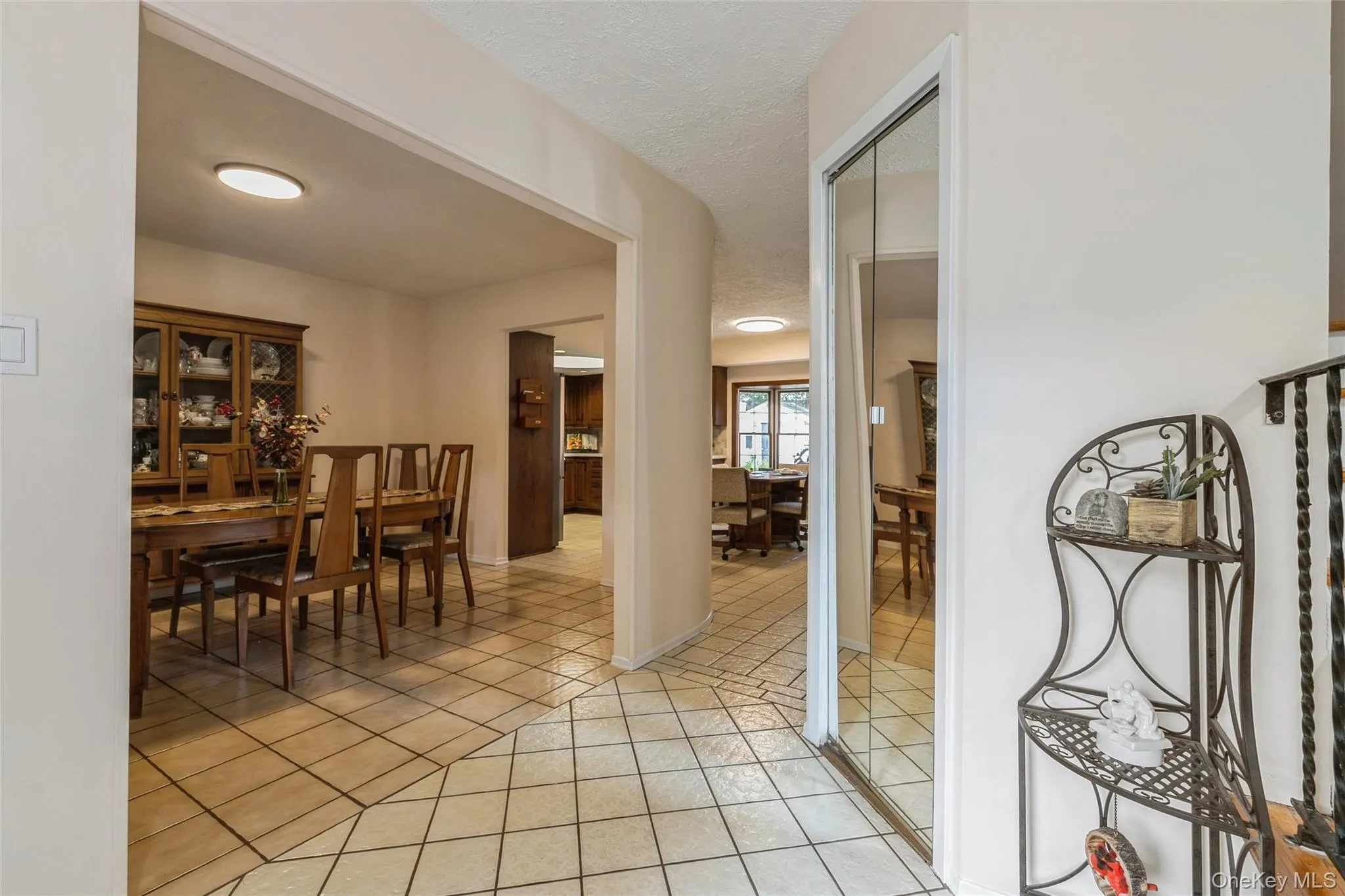 22 Sheryl Crescent, Smithtown, NY, 4 Bedrooms Bedrooms, 8 Rooms Rooms,2 BathroomsBathrooms,Residential,For Rent,Sheryl,0,1047477 22 Sheryl Crescent, Smithtown, NY, 4 Bedrooms Bedrooms, 8 Rooms Rooms,2 BathroomsBathrooms,Residential,For Rent,Sheryl,0,1047477