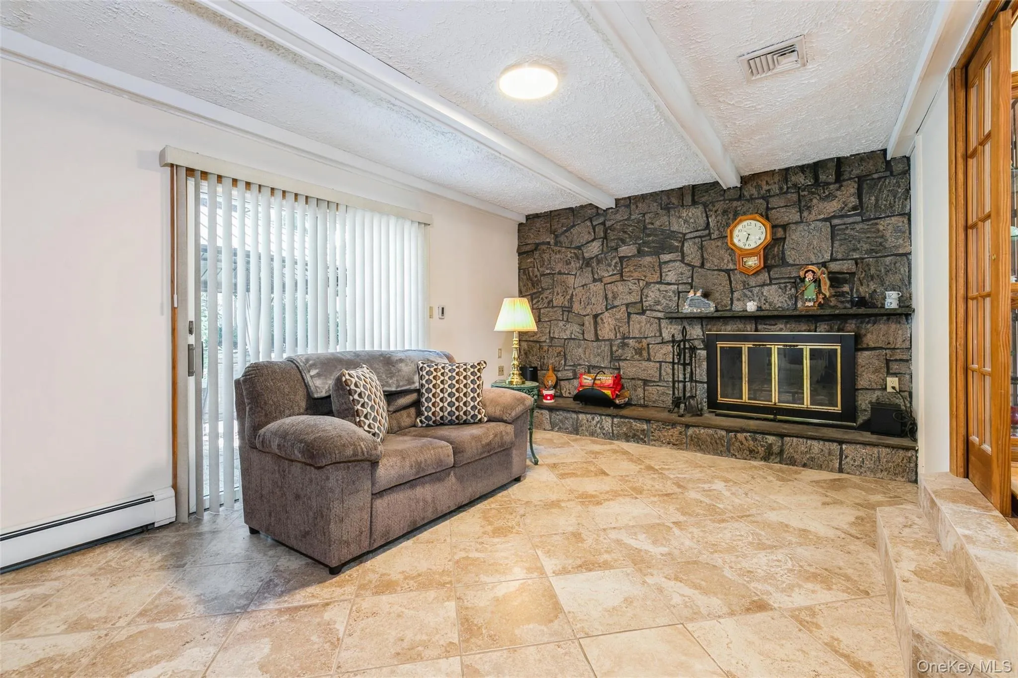 22 Sheryl Crescent, Smithtown, NY, 4 Bedrooms Bedrooms, 8 Rooms Rooms,2 BathroomsBathrooms,Residential,For Rent,Sheryl,0,1047477 22 Sheryl Crescent, Smithtown, NY, 4 Bedrooms Bedrooms, 8 Rooms Rooms,2 BathroomsBathrooms,Residential,For Rent,Sheryl,0,1047477