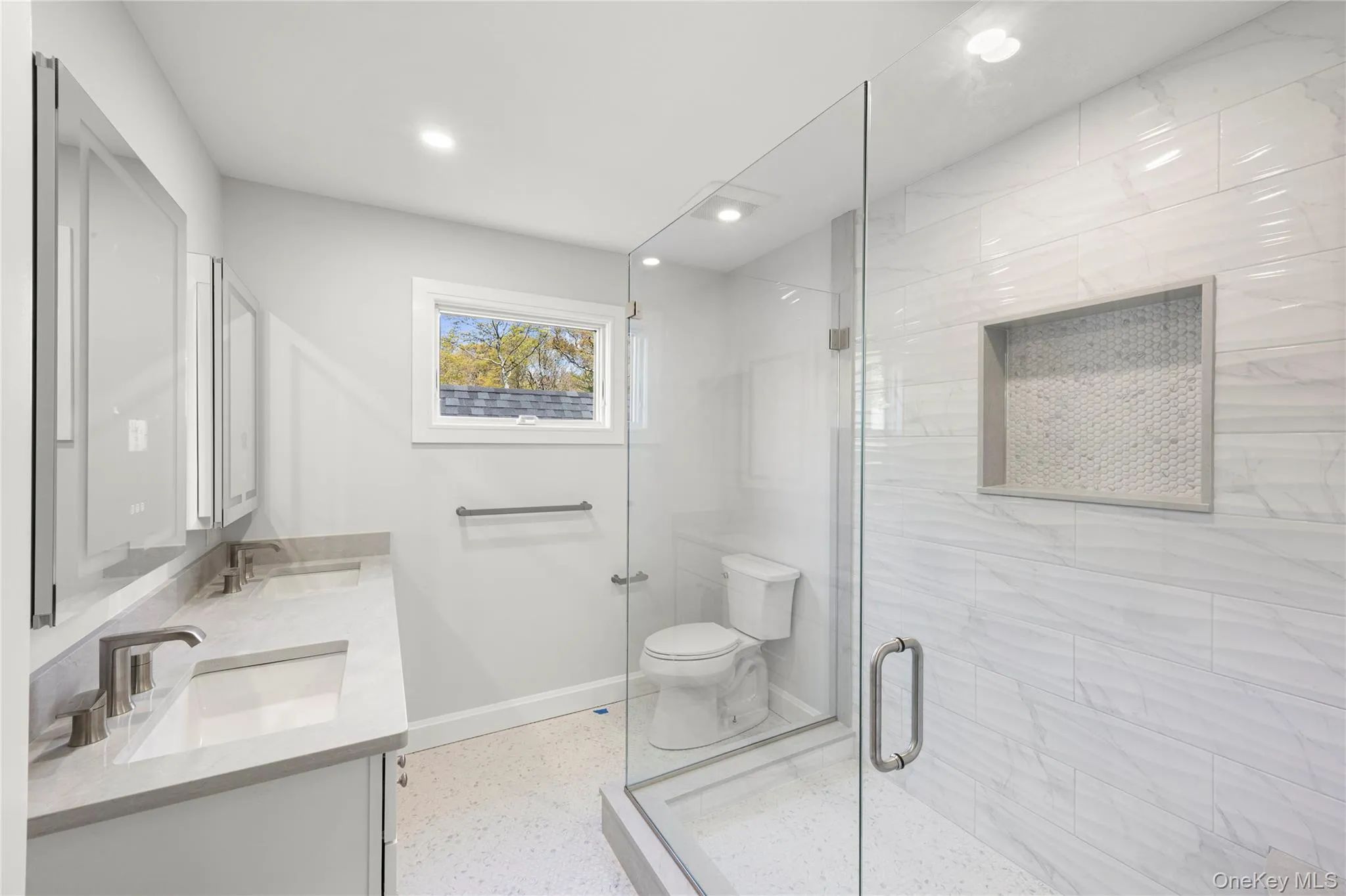 206 Beverly, Huntington, NY, 4 Bedrooms Bedrooms, 15 Rooms Rooms,4 BathroomsBathrooms,Residential,For Rent,Beverly,0,1047480 206 Beverly, Huntington, NY, 4 Bedrooms Bedrooms, 15 Rooms Rooms,4 BathroomsBathrooms,Residential,For Rent,Beverly,0,1047480