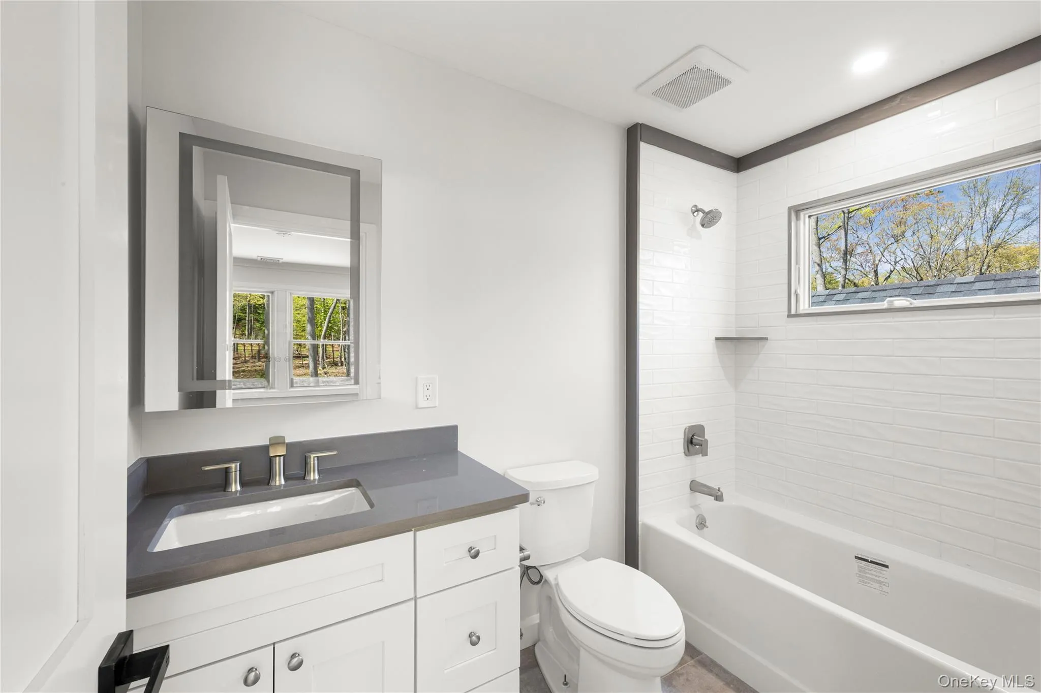 206 Beverly, Huntington, NY, 4 Bedrooms Bedrooms, 15 Rooms Rooms,4 BathroomsBathrooms,Residential,For Rent,Beverly,0,1047480 206 Beverly, Huntington, NY, 4 Bedrooms Bedrooms, 15 Rooms Rooms,4 BathroomsBathrooms,Residential,For Rent,Beverly,0,1047480