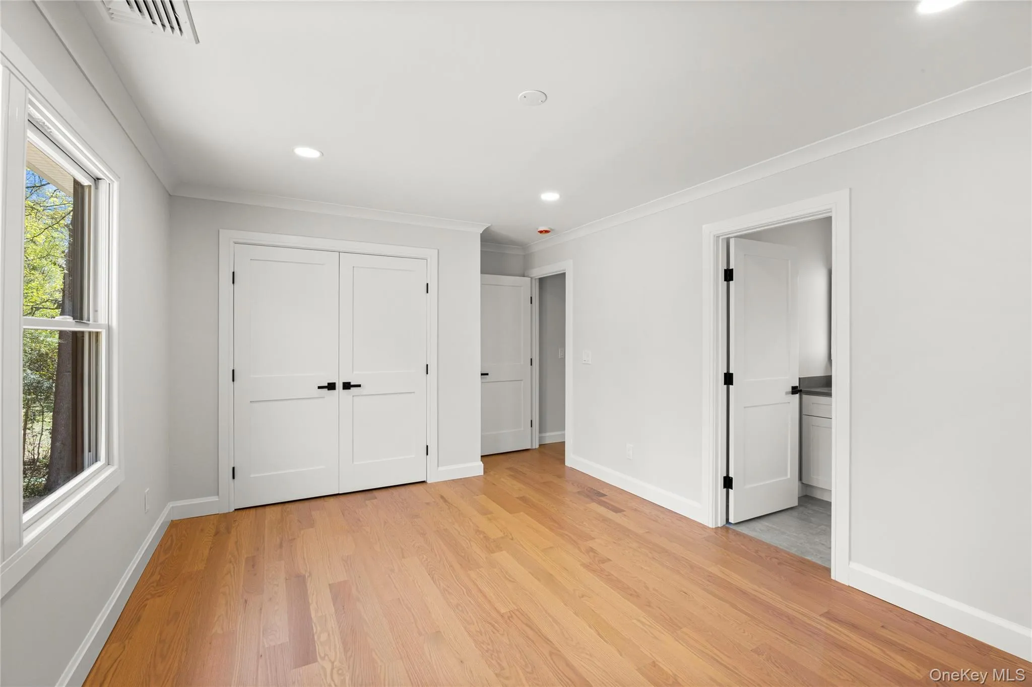206 Beverly, Huntington, NY, 4 Bedrooms Bedrooms, 15 Rooms Rooms,4 BathroomsBathrooms,Residential,For Rent,Beverly,0,1047480 206 Beverly, Huntington, NY, 4 Bedrooms Bedrooms, 15 Rooms Rooms,4 BathroomsBathrooms,Residential,For Rent,Beverly,0,1047480