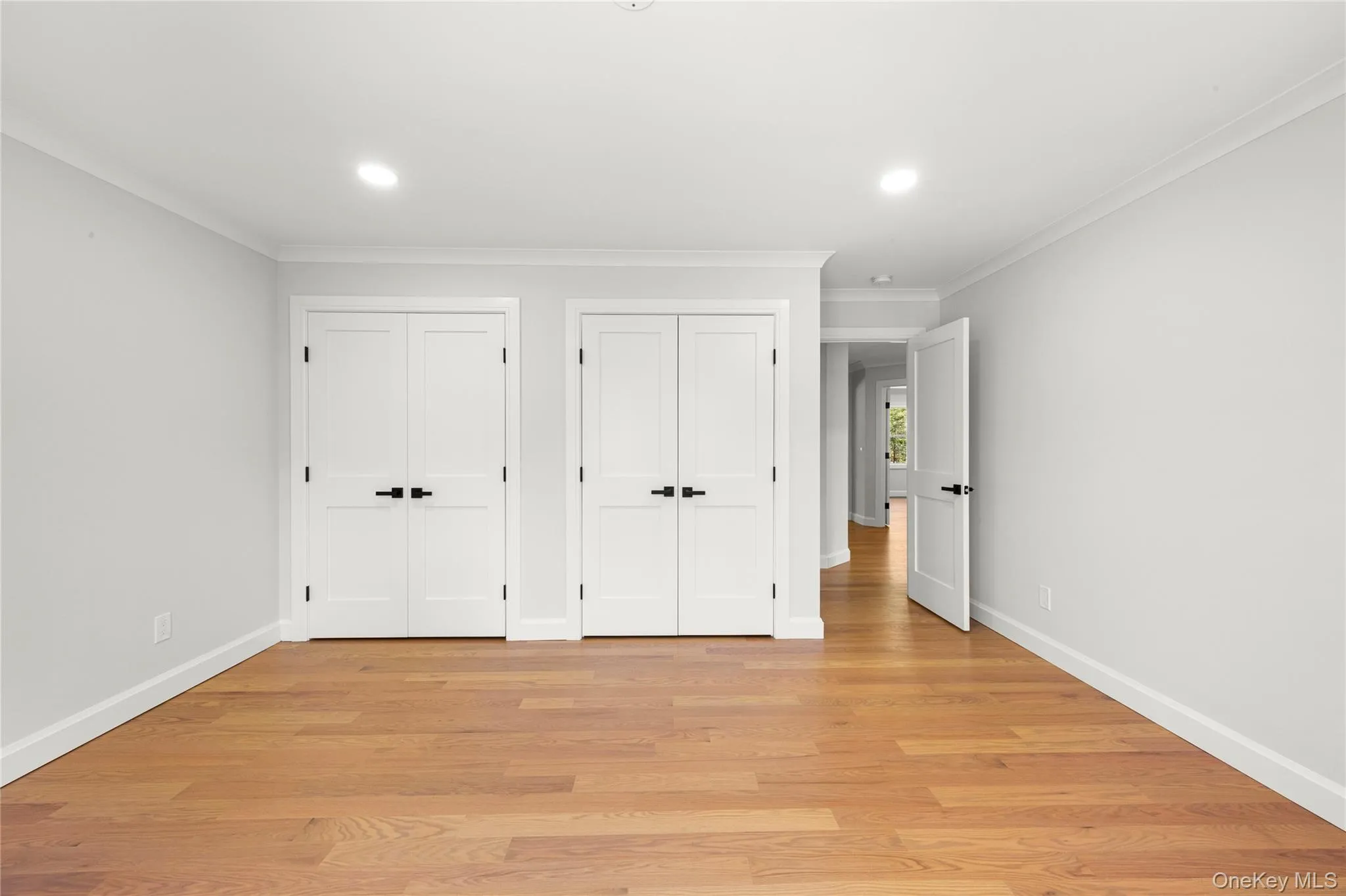 206 Beverly, Huntington, NY, 4 Bedrooms Bedrooms, 15 Rooms Rooms,4 BathroomsBathrooms,Residential,For Rent,Beverly,0,1047480 206 Beverly, Huntington, NY, 4 Bedrooms Bedrooms, 15 Rooms Rooms,4 BathroomsBathrooms,Residential,For Rent,Beverly,0,1047480