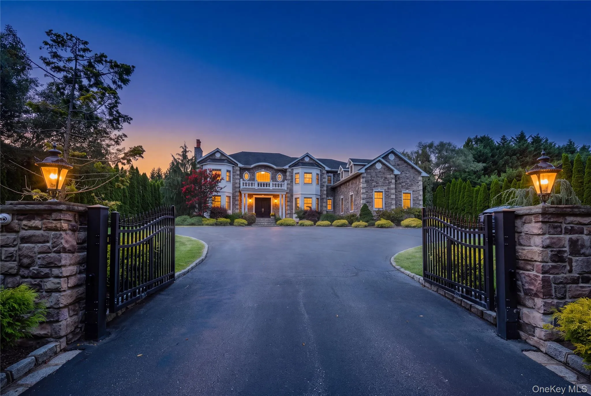 10 Meadow Glen Road, Smithtown, NY, 5 Bedrooms Bedrooms, 13 Rooms Rooms,5 BathroomsBathrooms,Residential,For Rent,Meadow Glen,0,1047481 10 Meadow Glen Road, Smithtown, NY, 5 Bedrooms Bedrooms, 13 Rooms Rooms,5 BathroomsBathrooms,Residential,For Rent,Meadow Glen,0,1047481