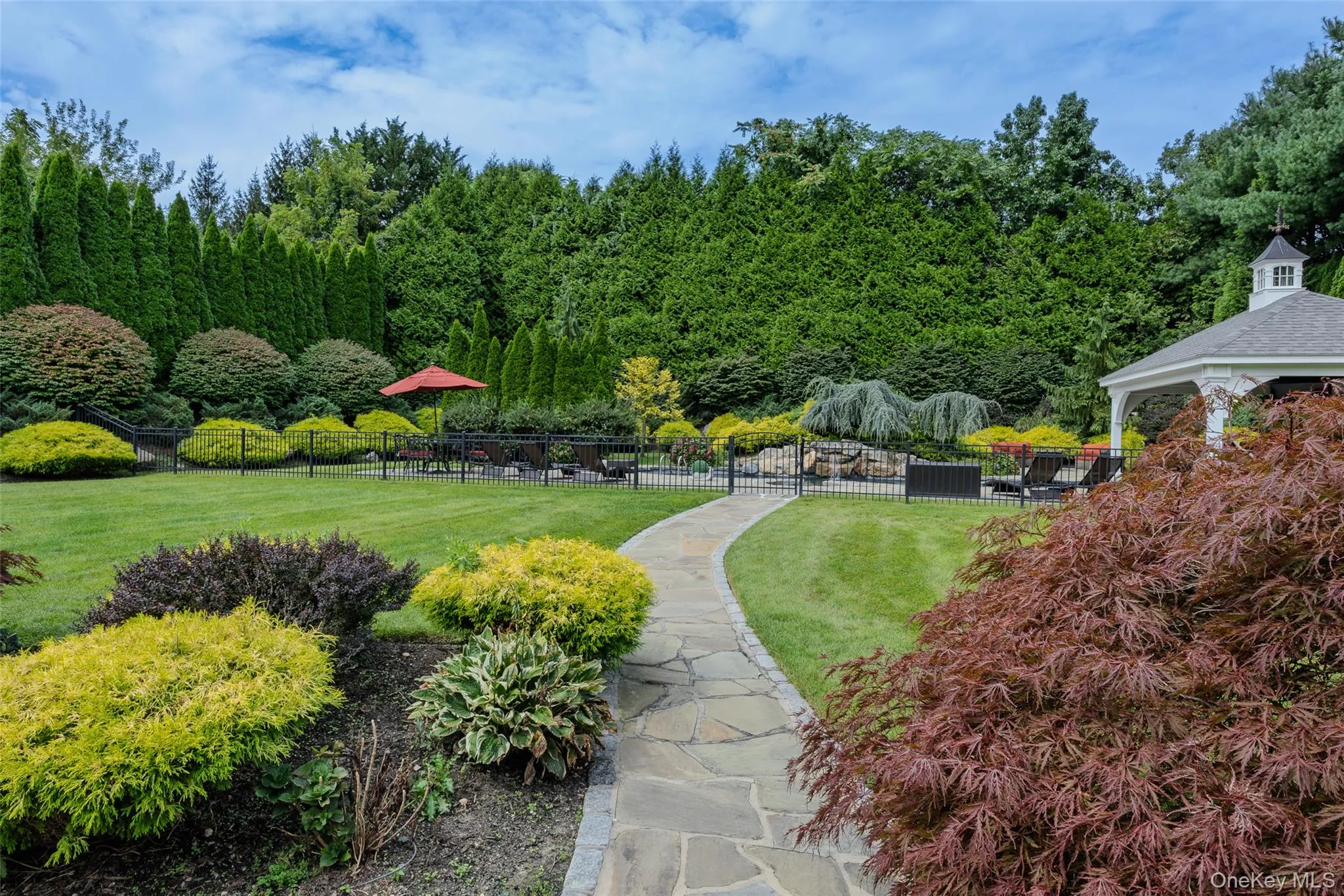 10 Meadow Glen Road, Smithtown, NY, 5 Bedrooms Bedrooms, 13 Rooms Rooms,5 BathroomsBathrooms,Residential,For Rent,Meadow Glen,0,1047481 10 Meadow Glen Road, Smithtown, NY, 5 Bedrooms Bedrooms, 13 Rooms Rooms,5 BathroomsBathrooms,Residential,For Rent,Meadow Glen,0,1047481