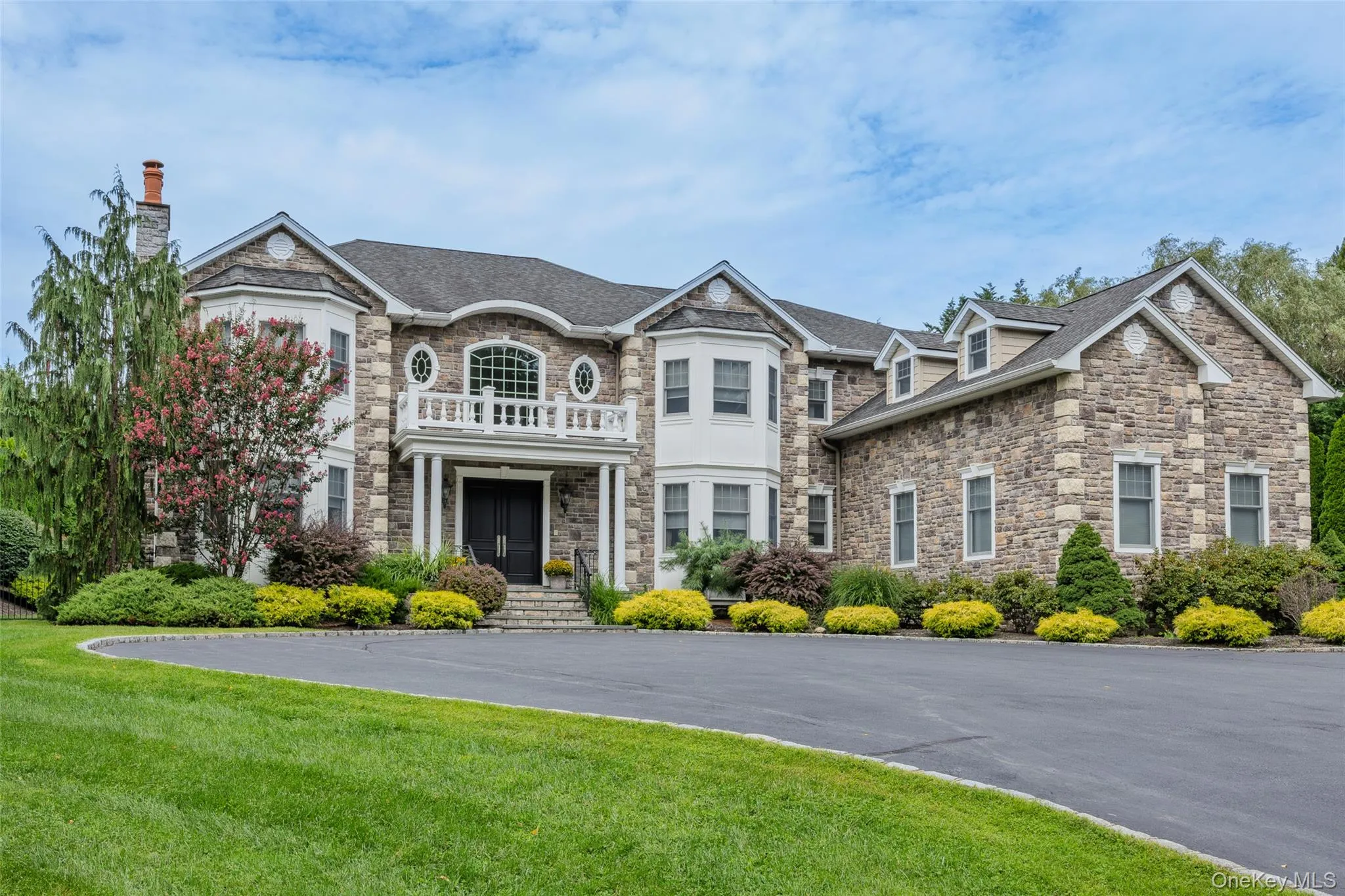 10 Meadow Glen Road, Smithtown, NY, 5 Bedrooms Bedrooms, 13 Rooms Rooms,5 BathroomsBathrooms,Residential,For Rent,Meadow Glen,0,1047481 10 Meadow Glen Road, Smithtown, NY, 5 Bedrooms Bedrooms, 13 Rooms Rooms,5 BathroomsBathrooms,Residential,For Rent,Meadow Glen,0,1047481
