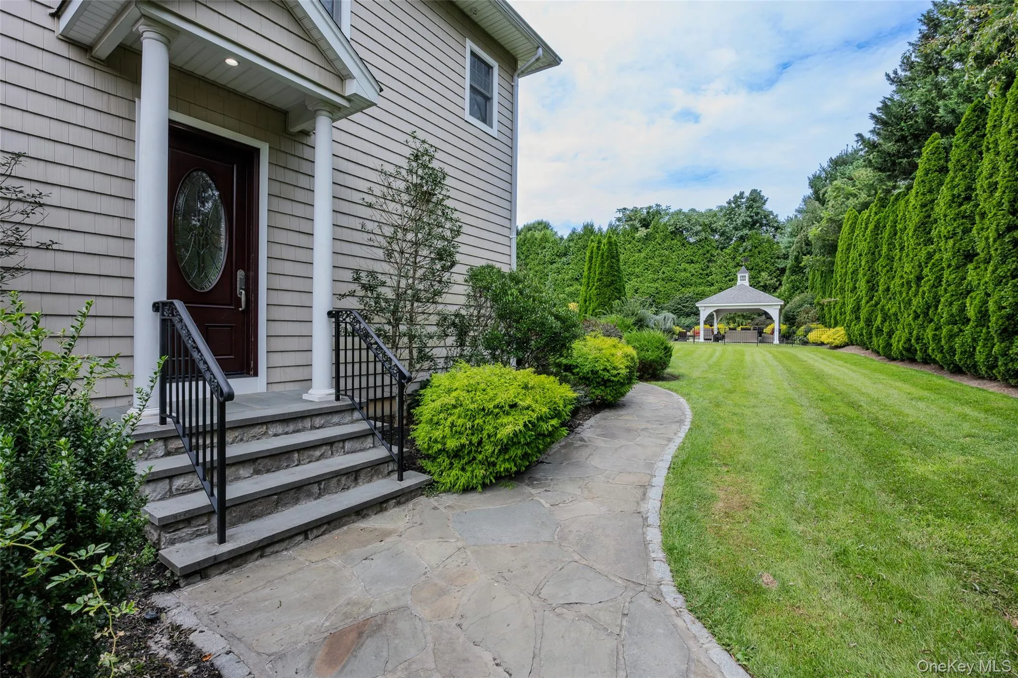 10 Meadow Glen Road, Smithtown, NY, 5 Bedrooms Bedrooms, 13 Rooms Rooms,5 BathroomsBathrooms,Residential,For Rent,Meadow Glen,0,1047481 10 Meadow Glen Road, Smithtown, NY, 5 Bedrooms Bedrooms, 13 Rooms Rooms,5 BathroomsBathrooms,Residential,For Rent,Meadow Glen,0,1047481