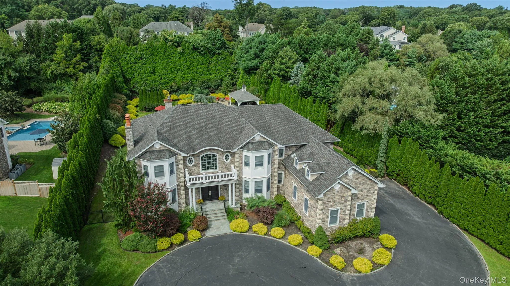 10 Meadow Glen Road, Smithtown, NY, 5 Bedrooms Bedrooms, 13 Rooms Rooms,5 BathroomsBathrooms,Residential,For Rent,Meadow Glen,0,1047481 10 Meadow Glen Road, Smithtown, NY, 5 Bedrooms Bedrooms, 13 Rooms Rooms,5 BathroomsBathrooms,Residential,For Rent,Meadow Glen,0,1047481