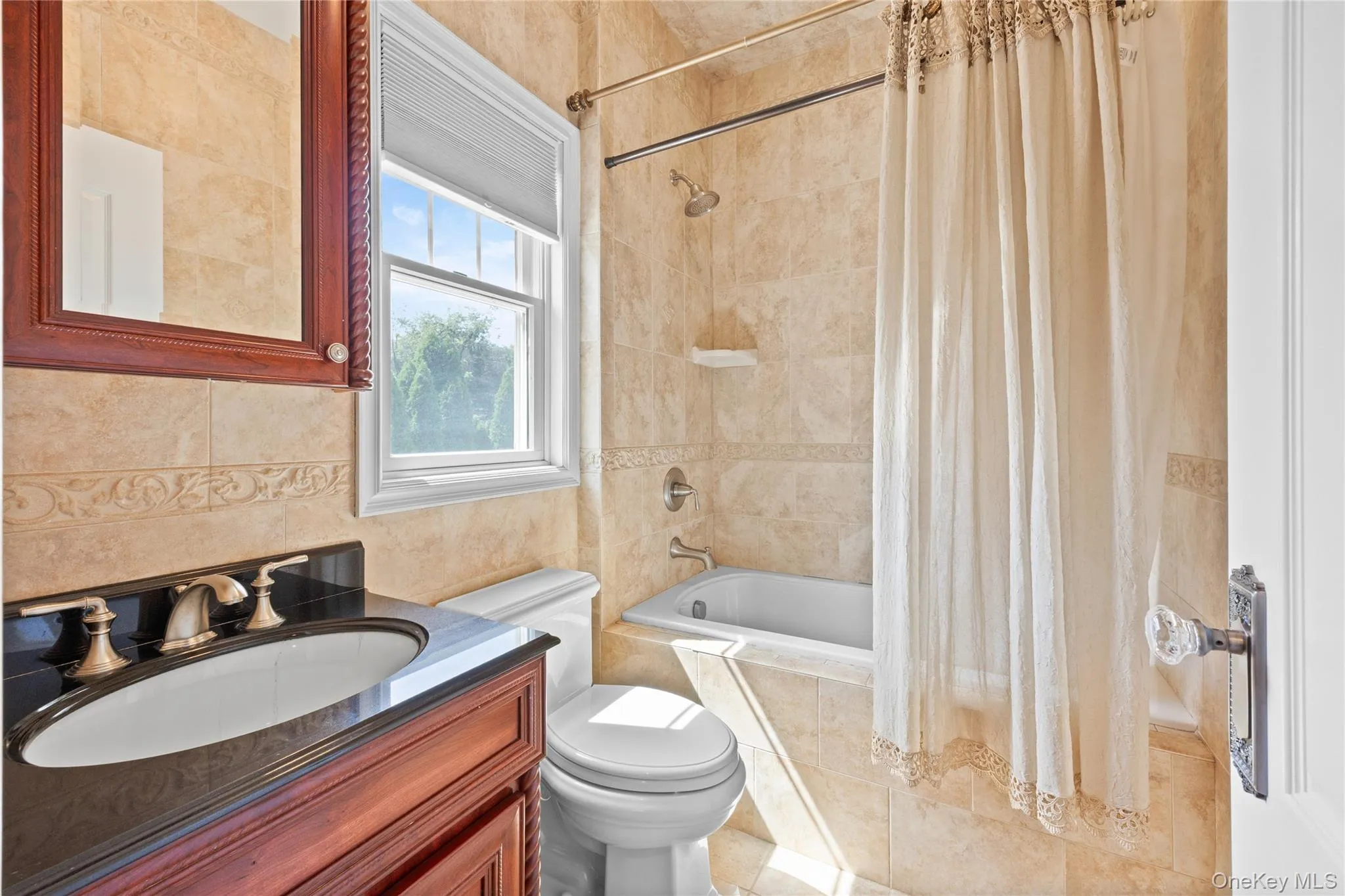 10 Meadow Glen Road, Smithtown, NY, 5 Bedrooms Bedrooms, 13 Rooms Rooms,5 BathroomsBathrooms,Residential,For Rent,Meadow Glen,0,1047481 10 Meadow Glen Road, Smithtown, NY, 5 Bedrooms Bedrooms, 13 Rooms Rooms,5 BathroomsBathrooms,Residential,For Rent,Meadow Glen,0,1047481