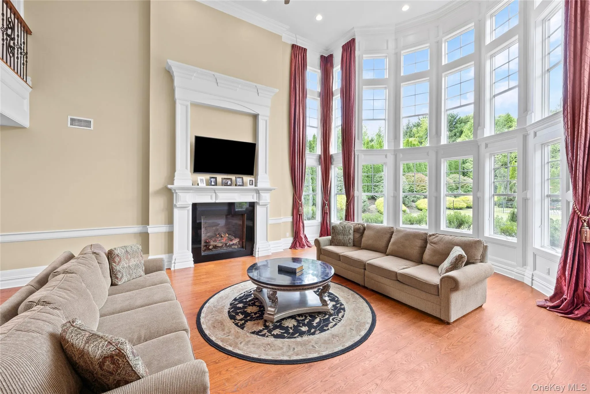 10 Meadow Glen Road, Smithtown, NY, 5 Bedrooms Bedrooms, 13 Rooms Rooms,5 BathroomsBathrooms,Residential,For Rent,Meadow Glen,0,1047481 10 Meadow Glen Road, Smithtown, NY, 5 Bedrooms Bedrooms, 13 Rooms Rooms,5 BathroomsBathrooms,Residential,For Rent,Meadow Glen,0,1047481